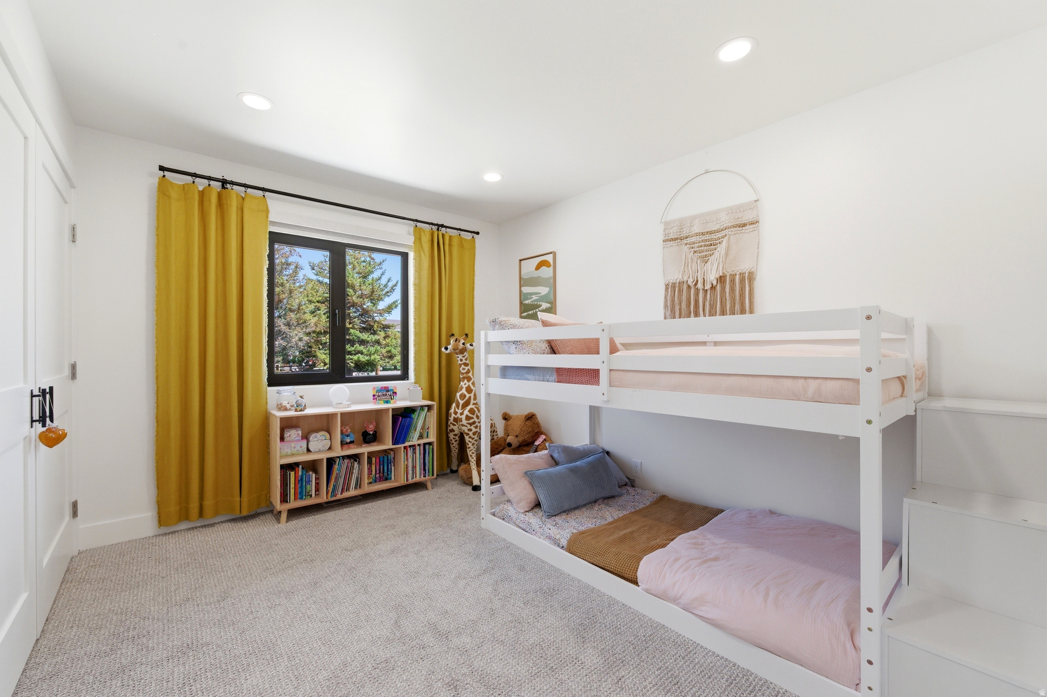 HIGHLAND ESTATES - Residential