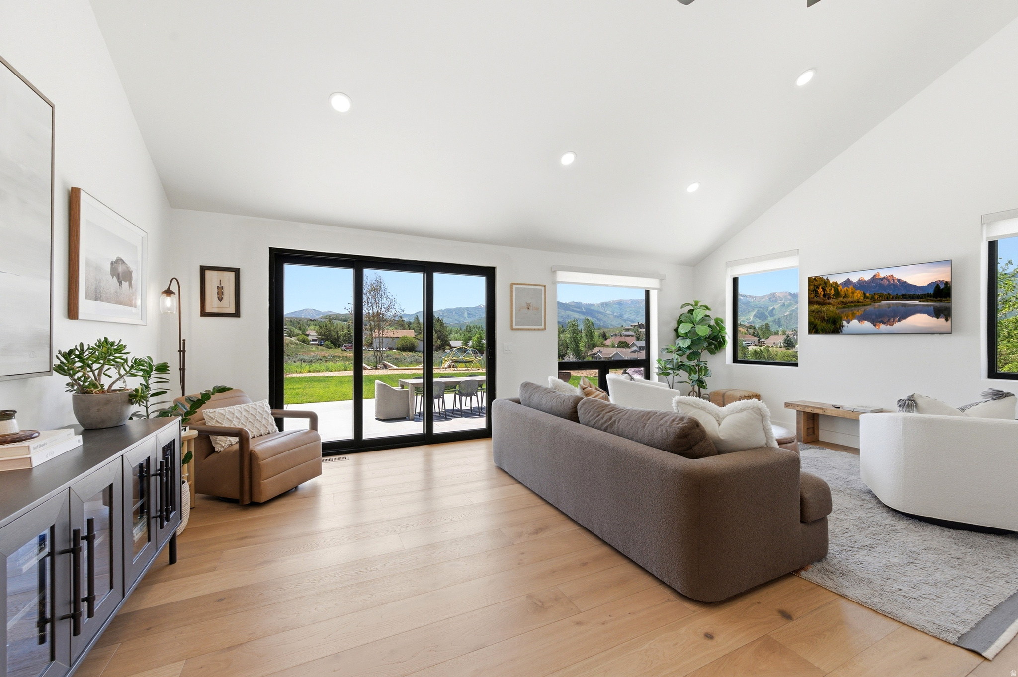 HIGHLAND ESTATES - Residential