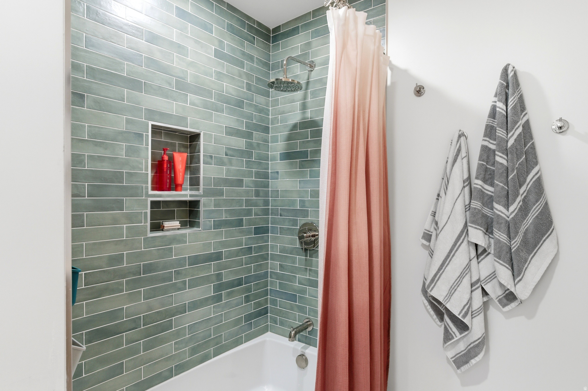 HIGHLAND ESTATES - Residential