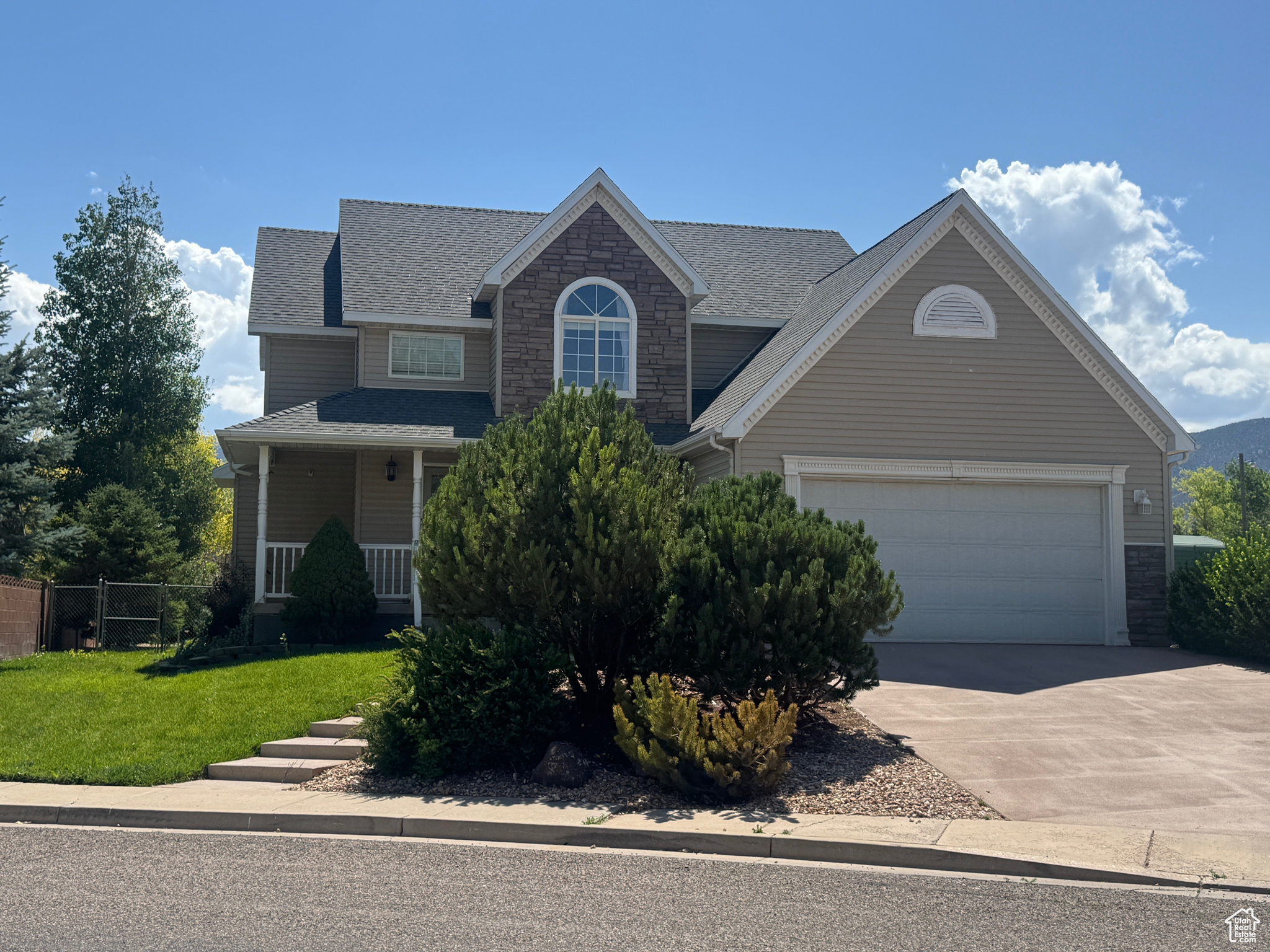 Don't miss this beautiful home in a quiet neighborhood. This home has two master suites. Backyard retreat is private and spacious .Home has just been updated with new floors on main floor and basement. Home has a brand new Heating and AC Unit. *professional pictures coming soon.