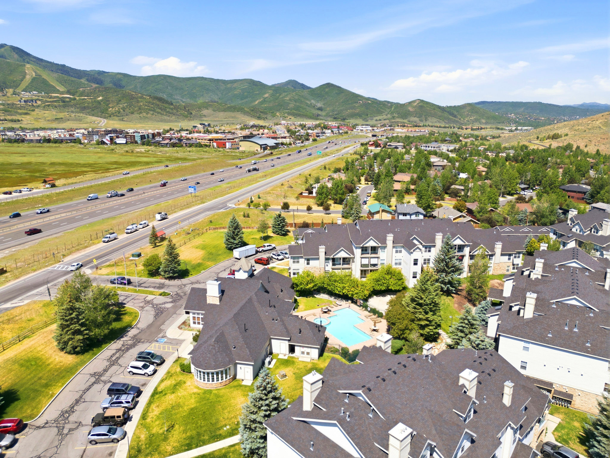 CANYON CREEK CLUB - Residential