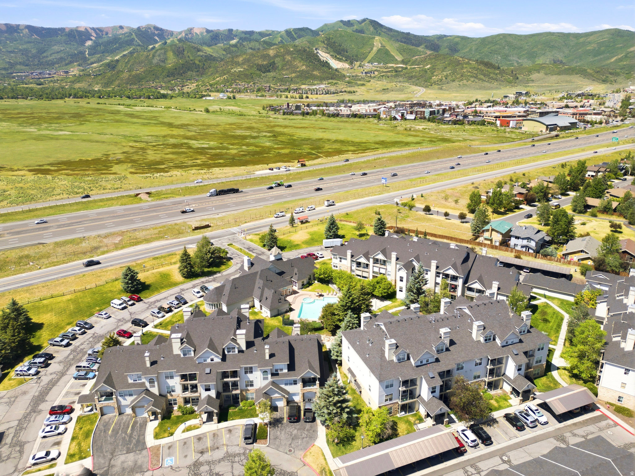 CANYON CREEK CLUB - Residential