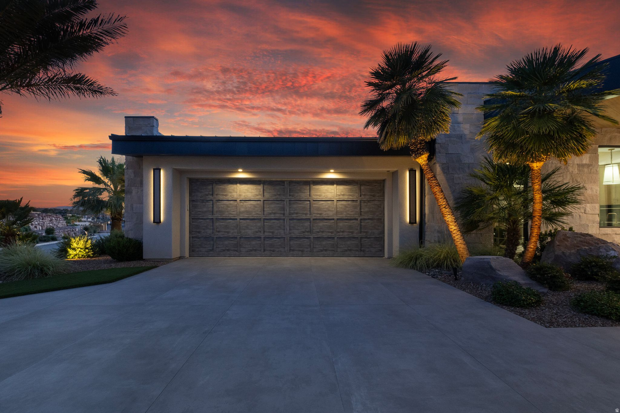 STONE CLIFF PH 17 - Residential