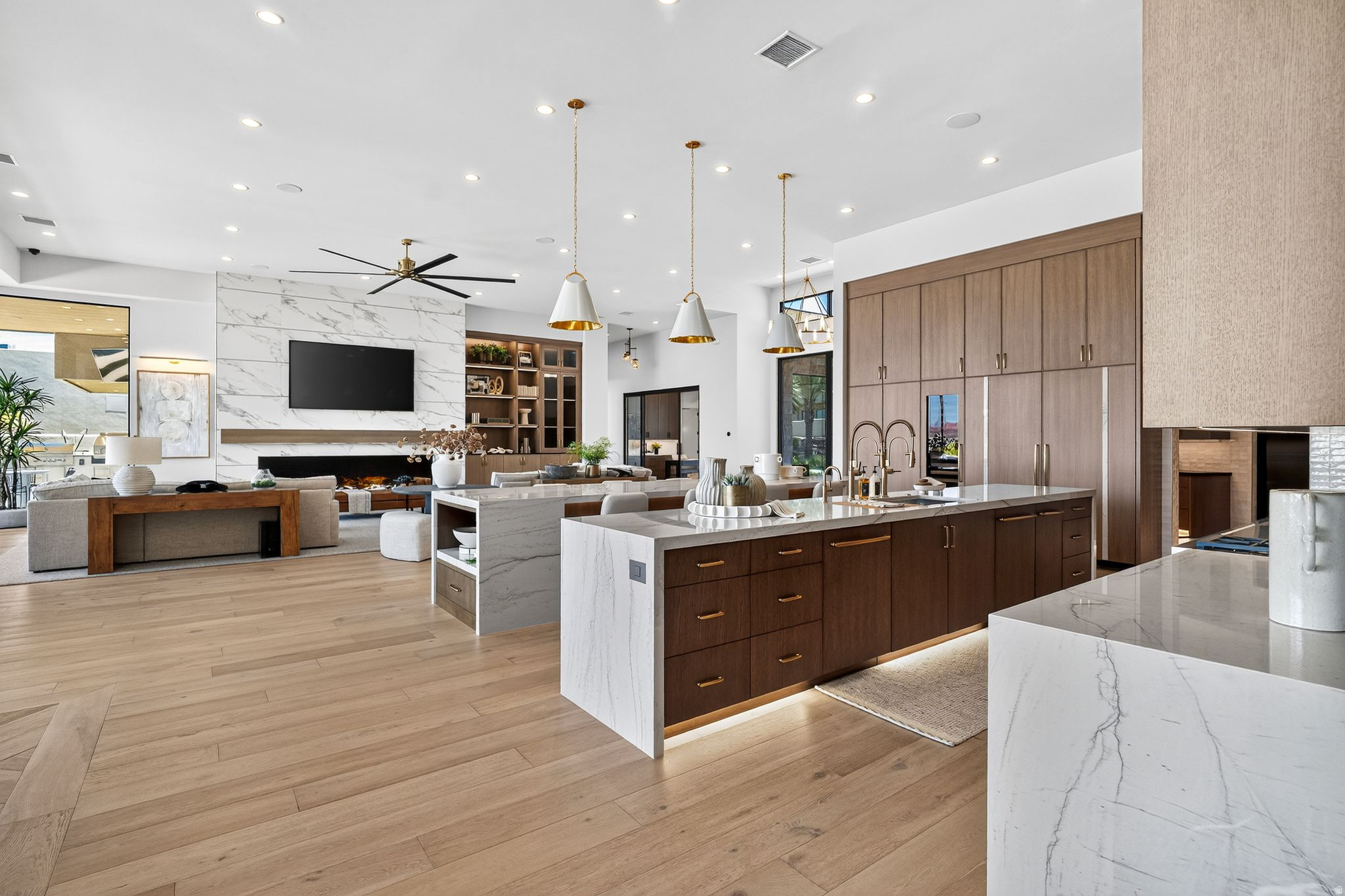 STONE CLIFF PH 17 - Residential
