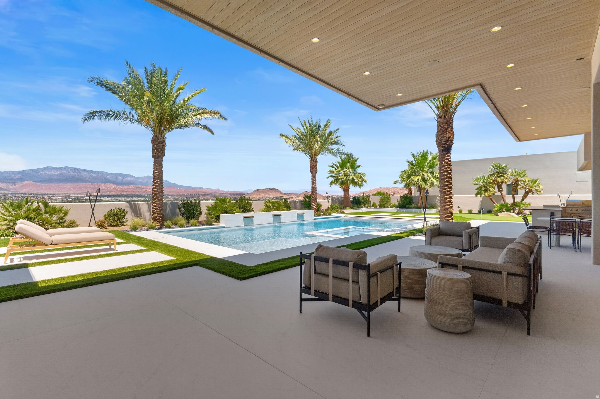 STONE CLIFF PH 17 - Residential