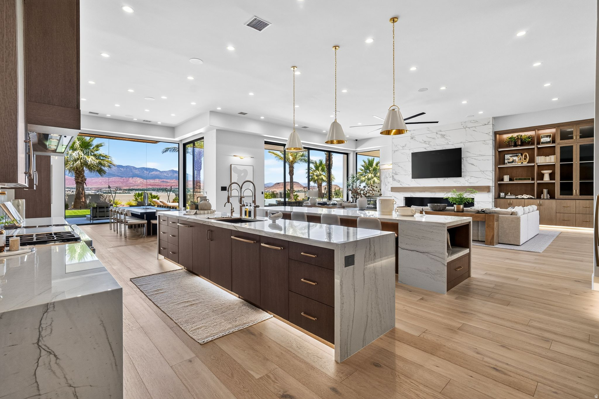 STONE CLIFF PH 17 - Residential
