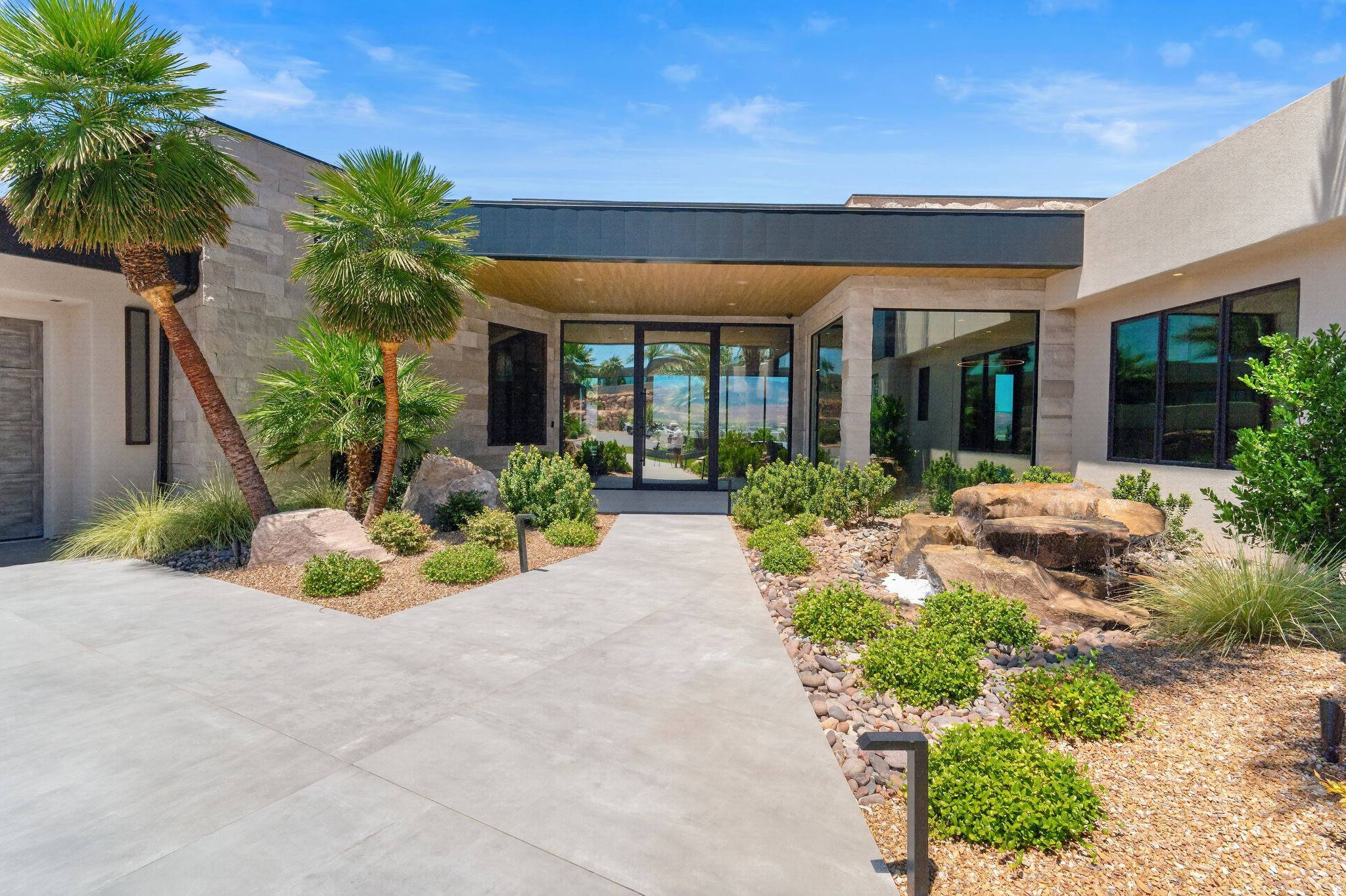 STONE CLIFF PH 17 - Residential