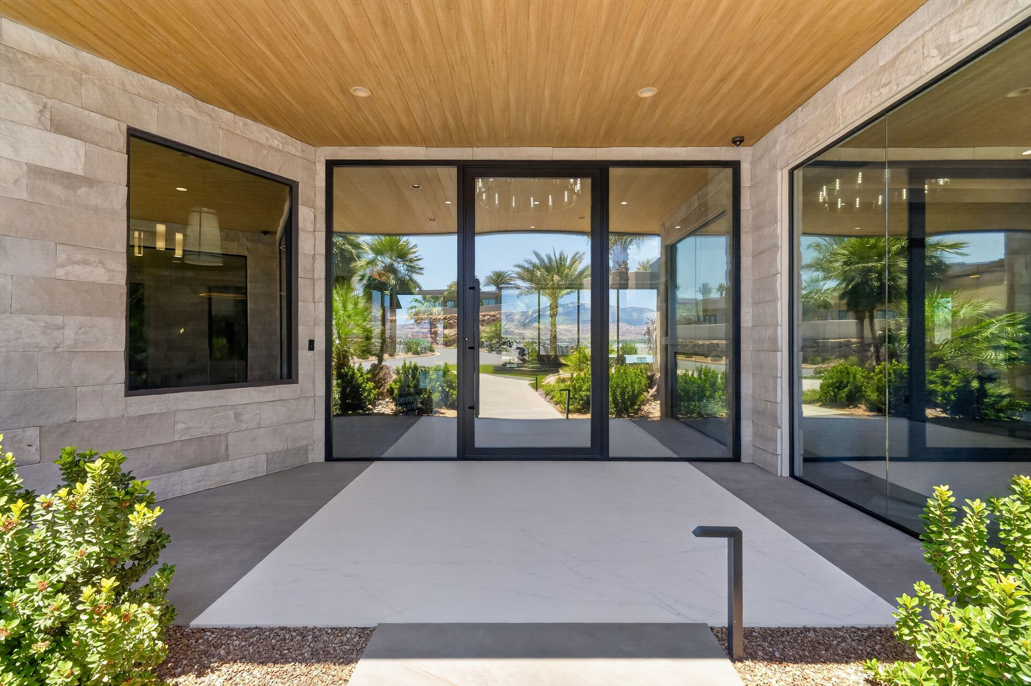 STONE CLIFF PH 17 - Residential