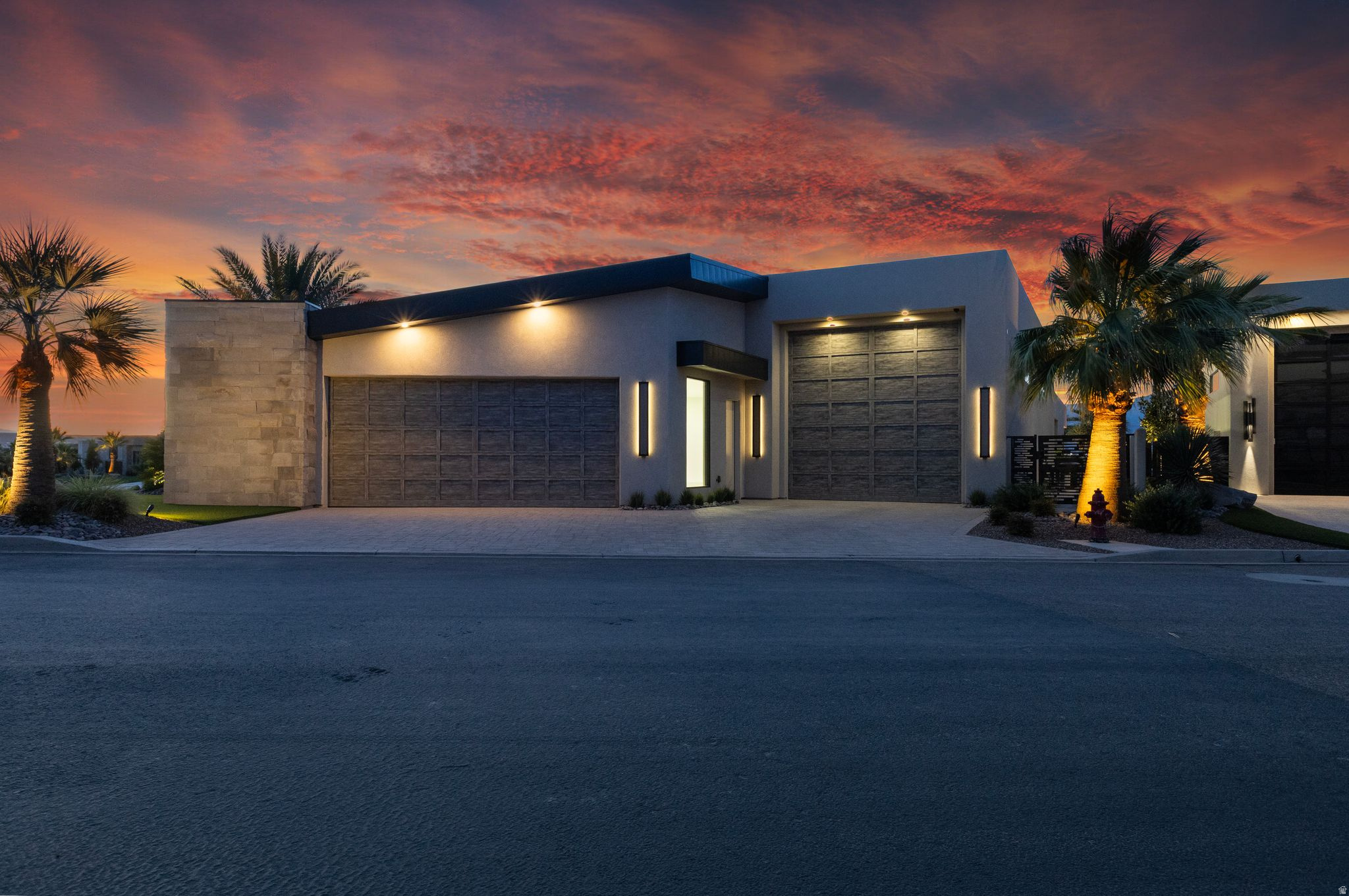 STONE CLIFF PH 17 - Residential