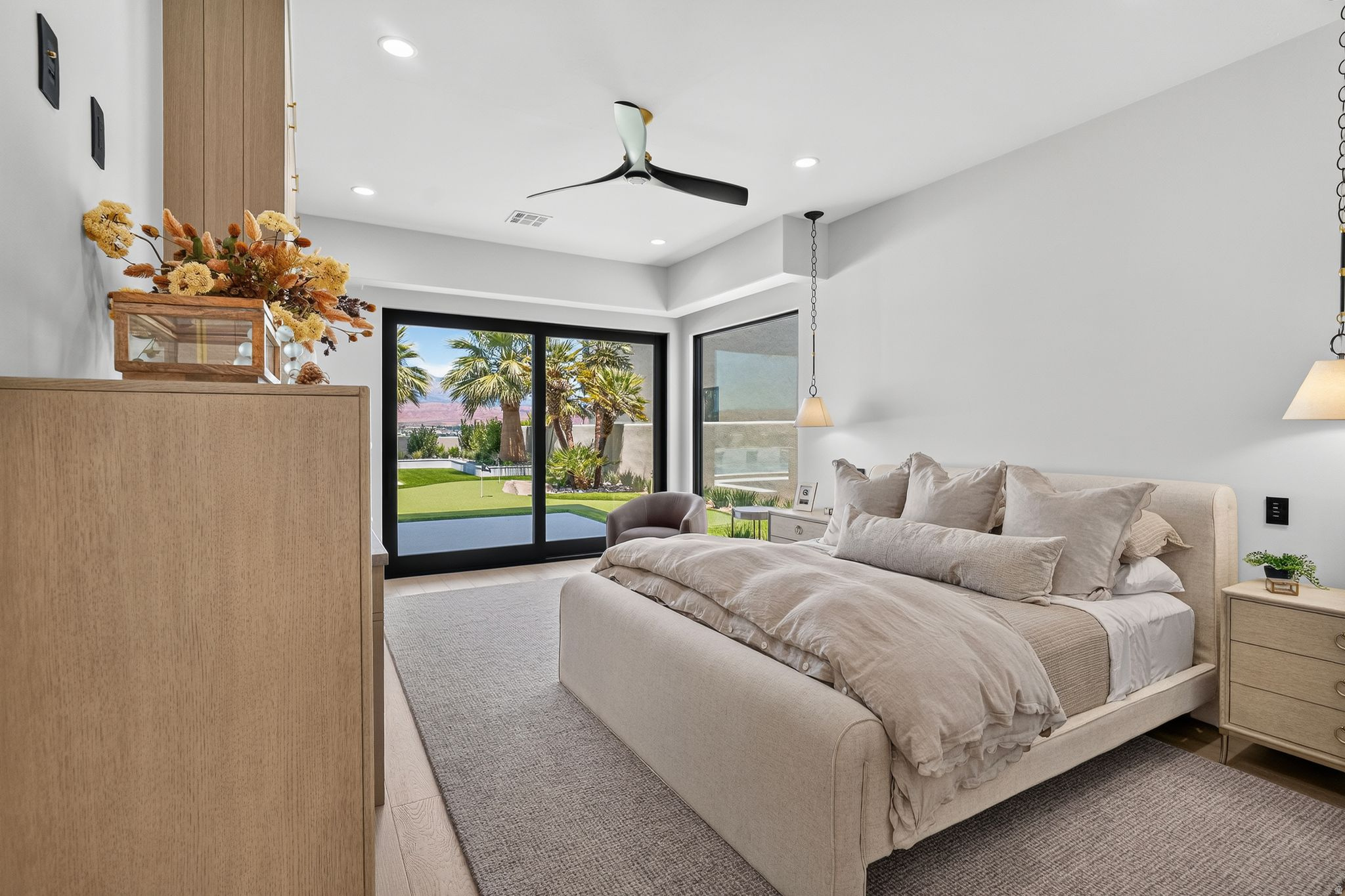 STONE CLIFF PH 17 - Residential