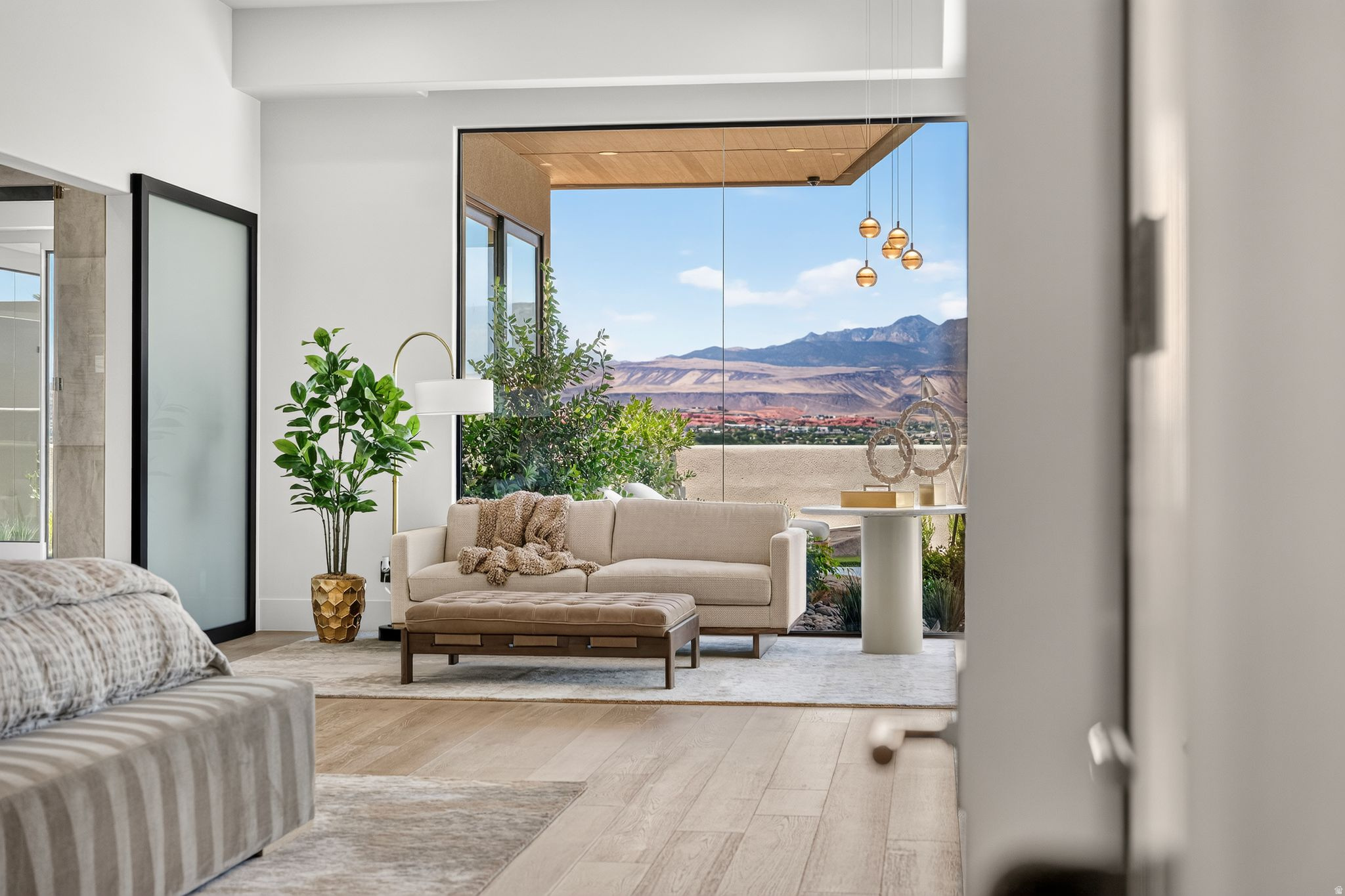 STONE CLIFF PH 17 - Residential