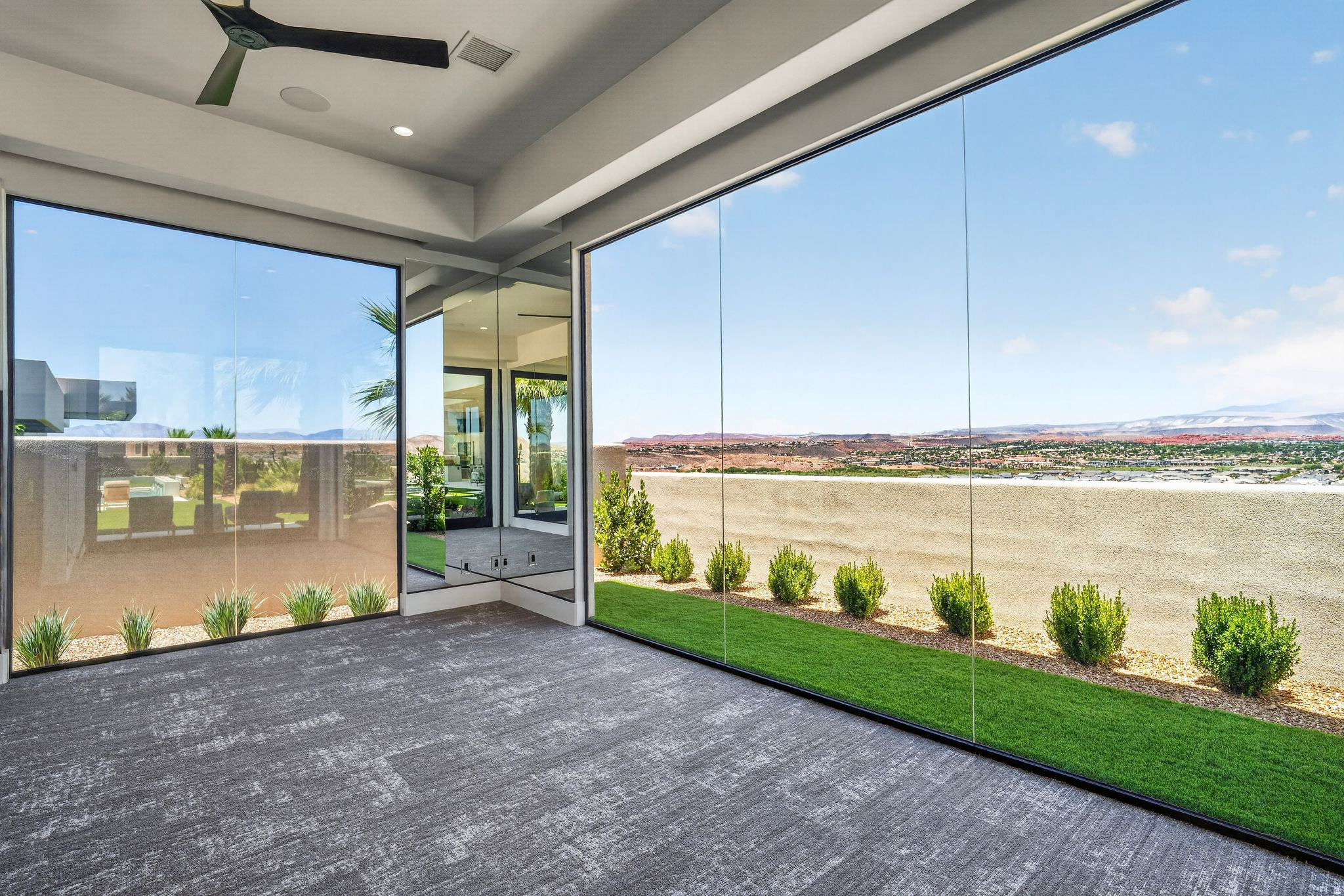 STONE CLIFF PH 17 - Residential