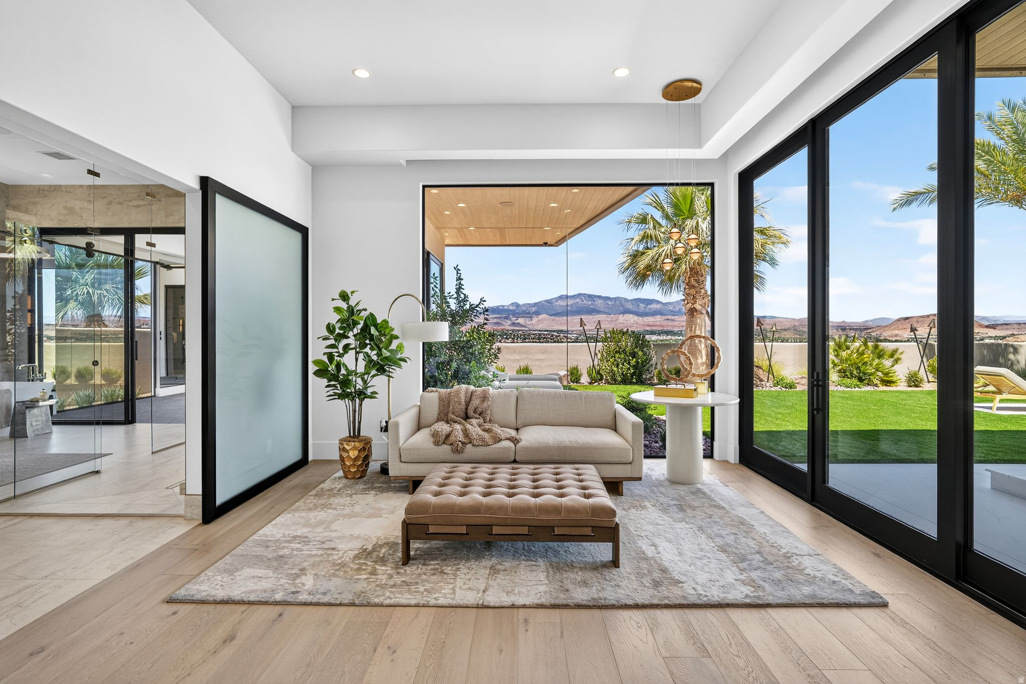 STONE CLIFF PH 17 - Residential