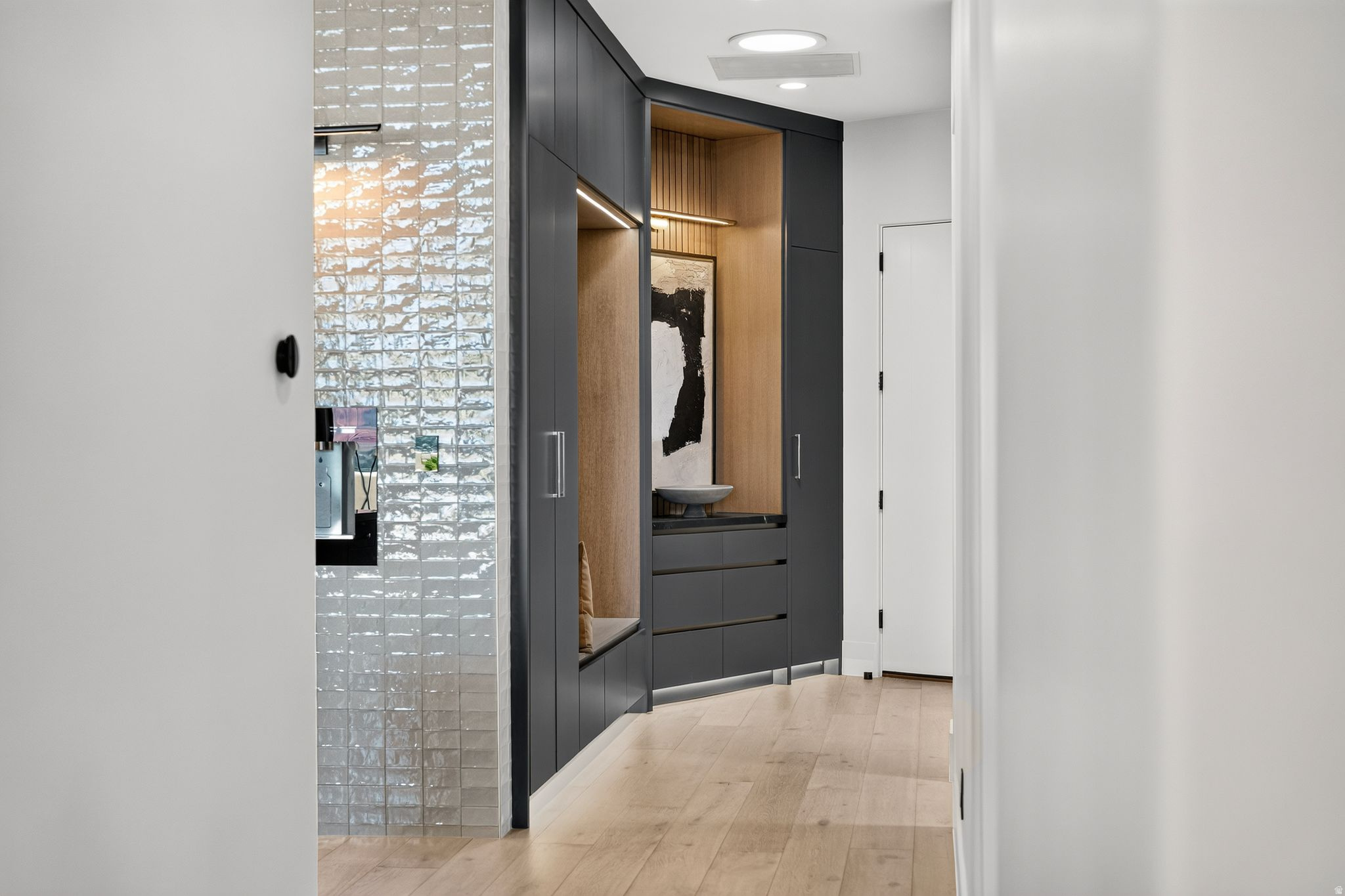STONE CLIFF PH 17 - Residential