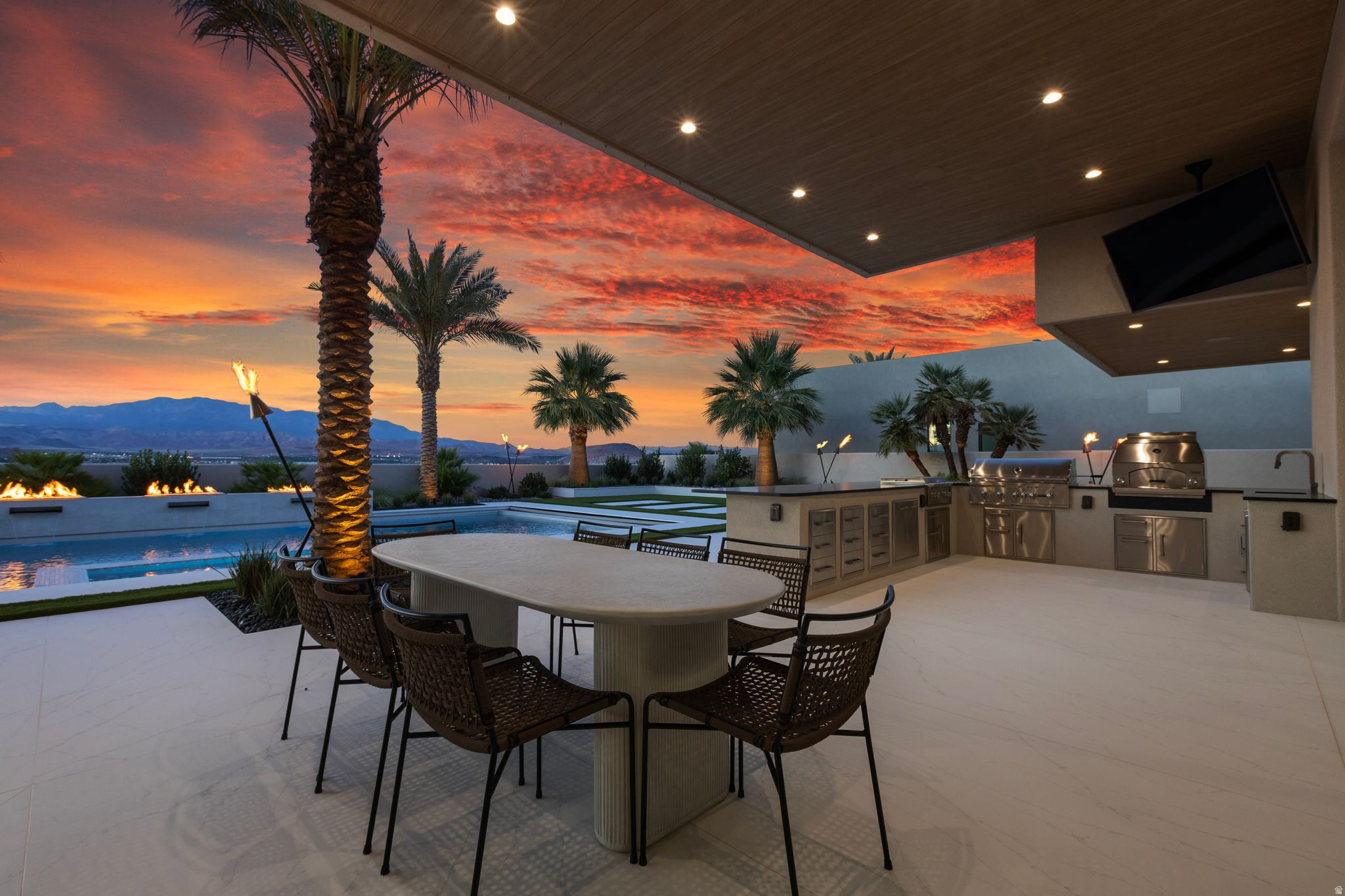 STONE CLIFF PH 17 - Residential