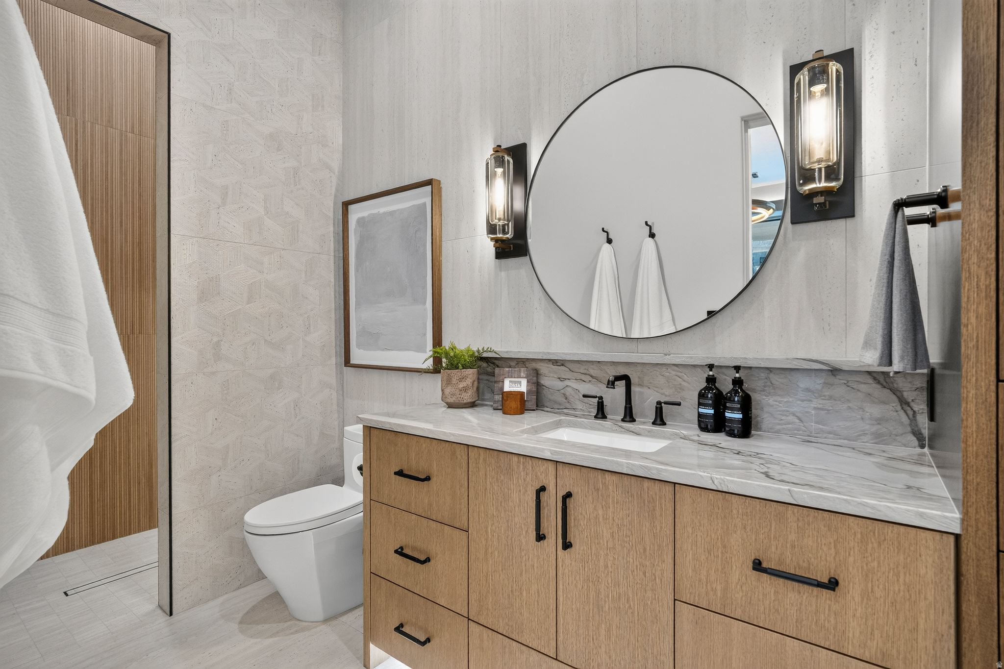 STONE CLIFF PH 17 - Residential