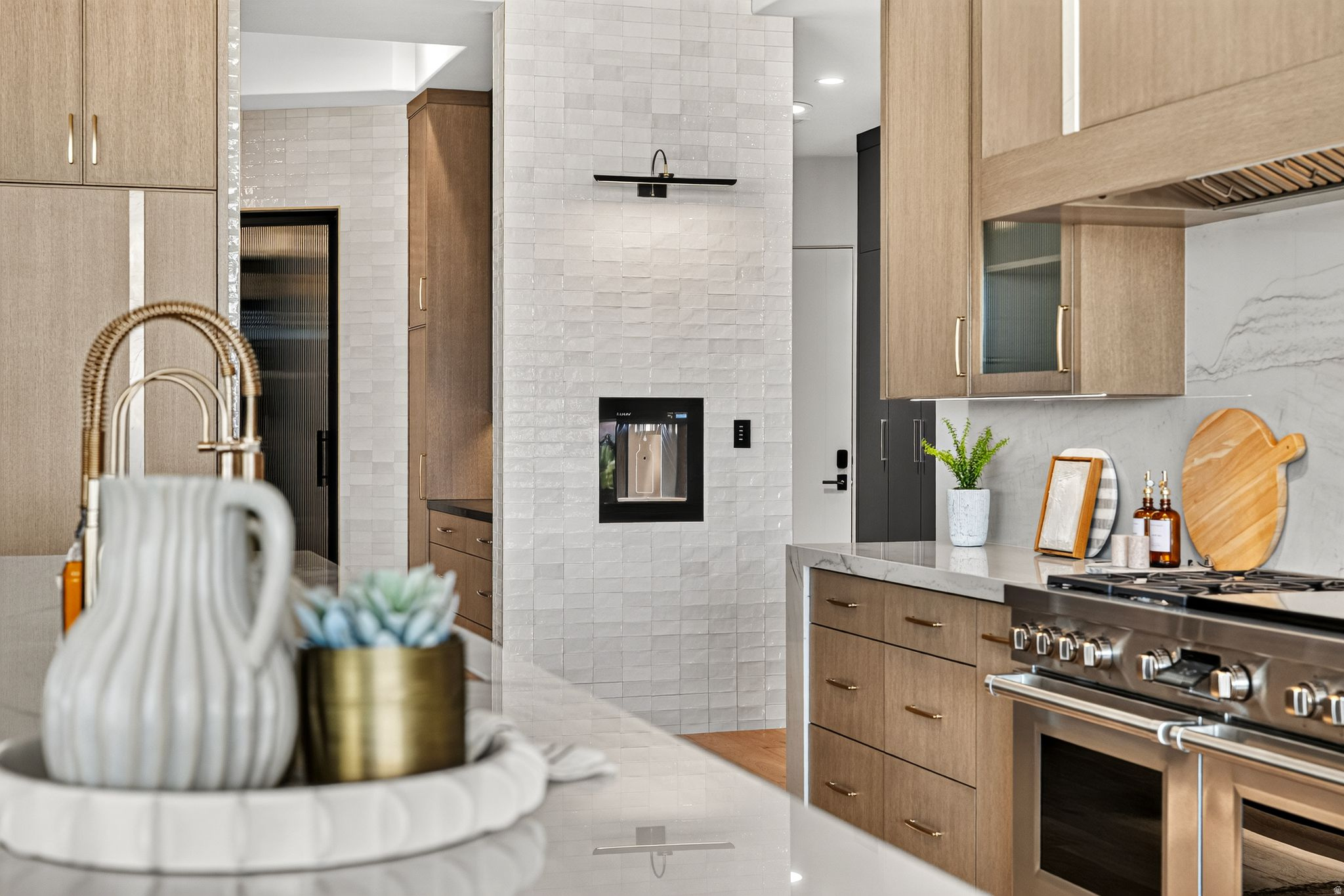 STONE CLIFF PH 17 - Residential