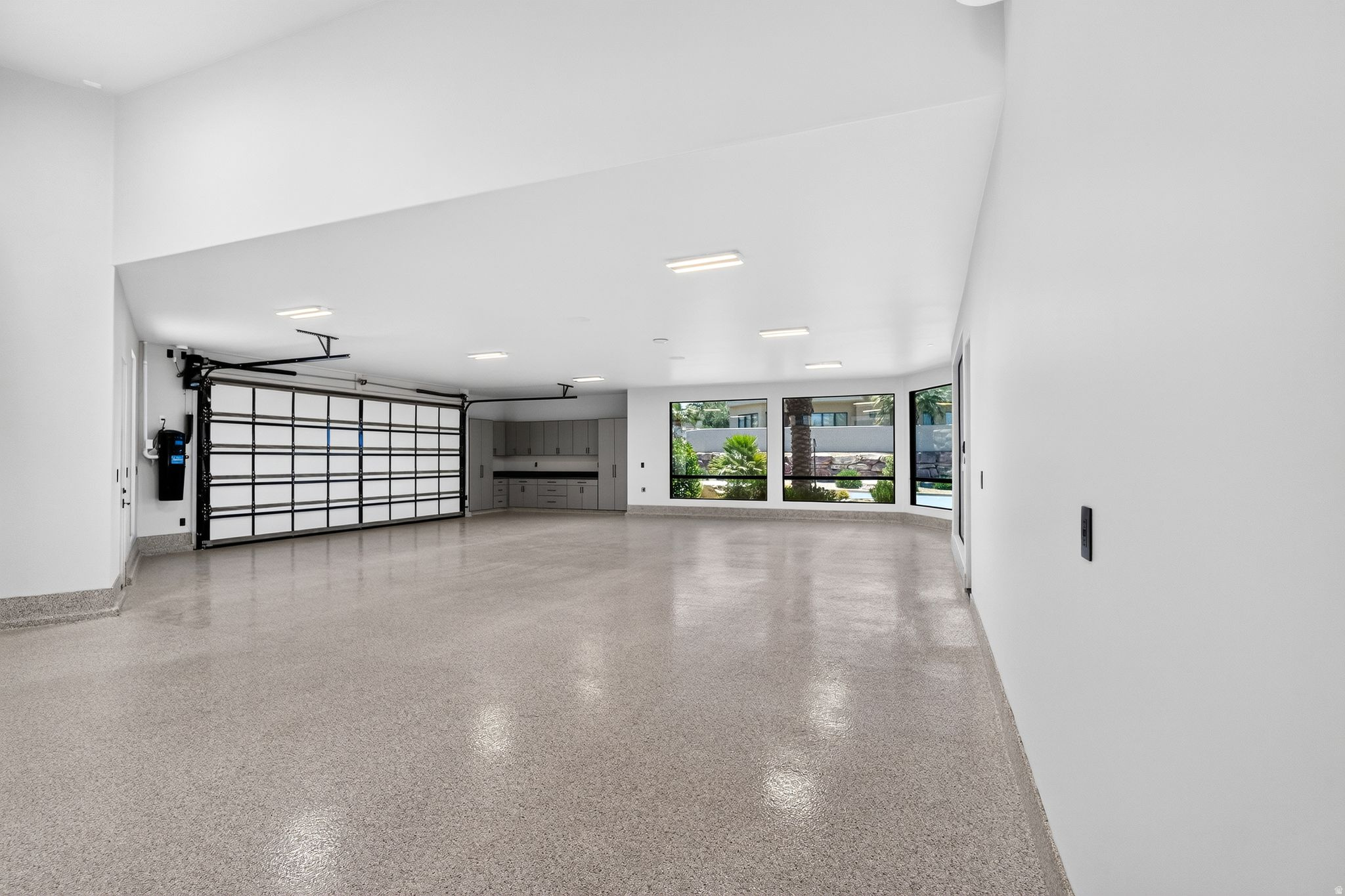 STONE CLIFF PH 17 - Residential