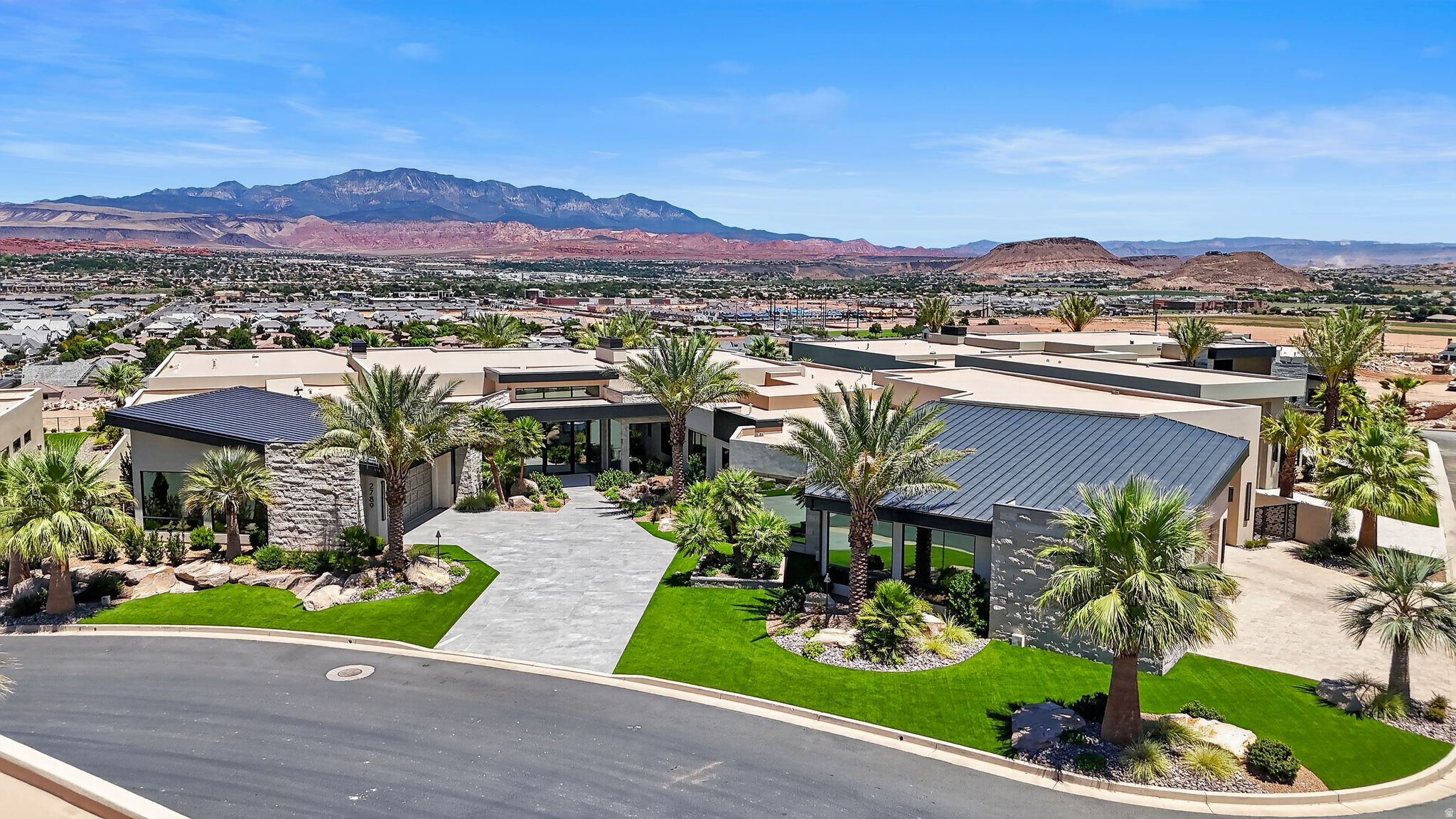 STONE CLIFF PH 17 - Residential
