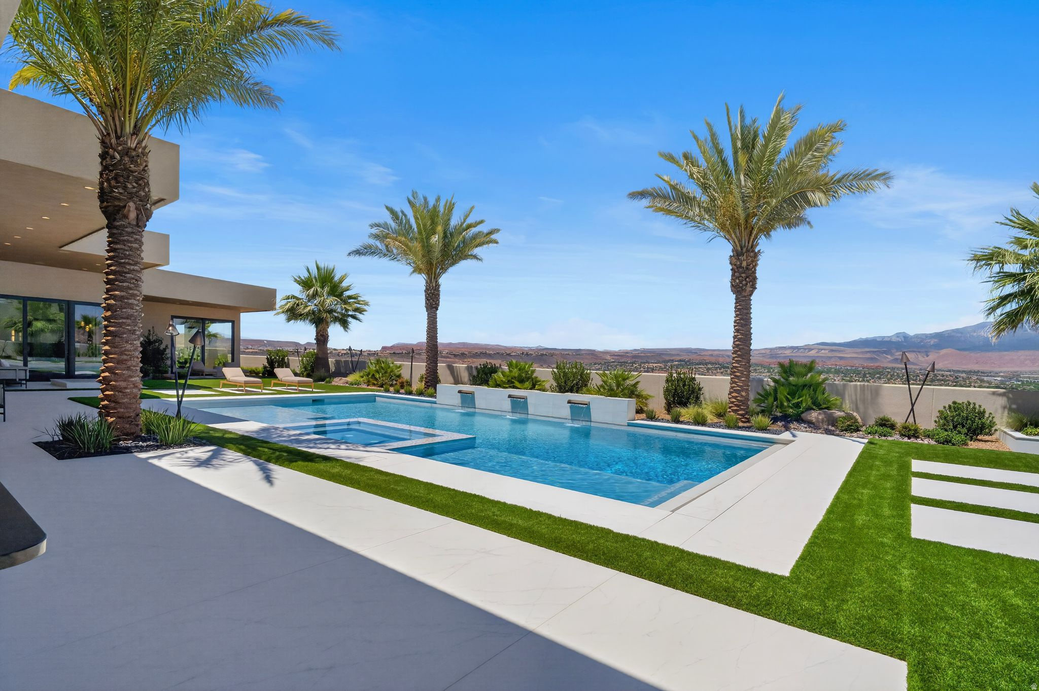 STONE CLIFF PH 17 - Residential