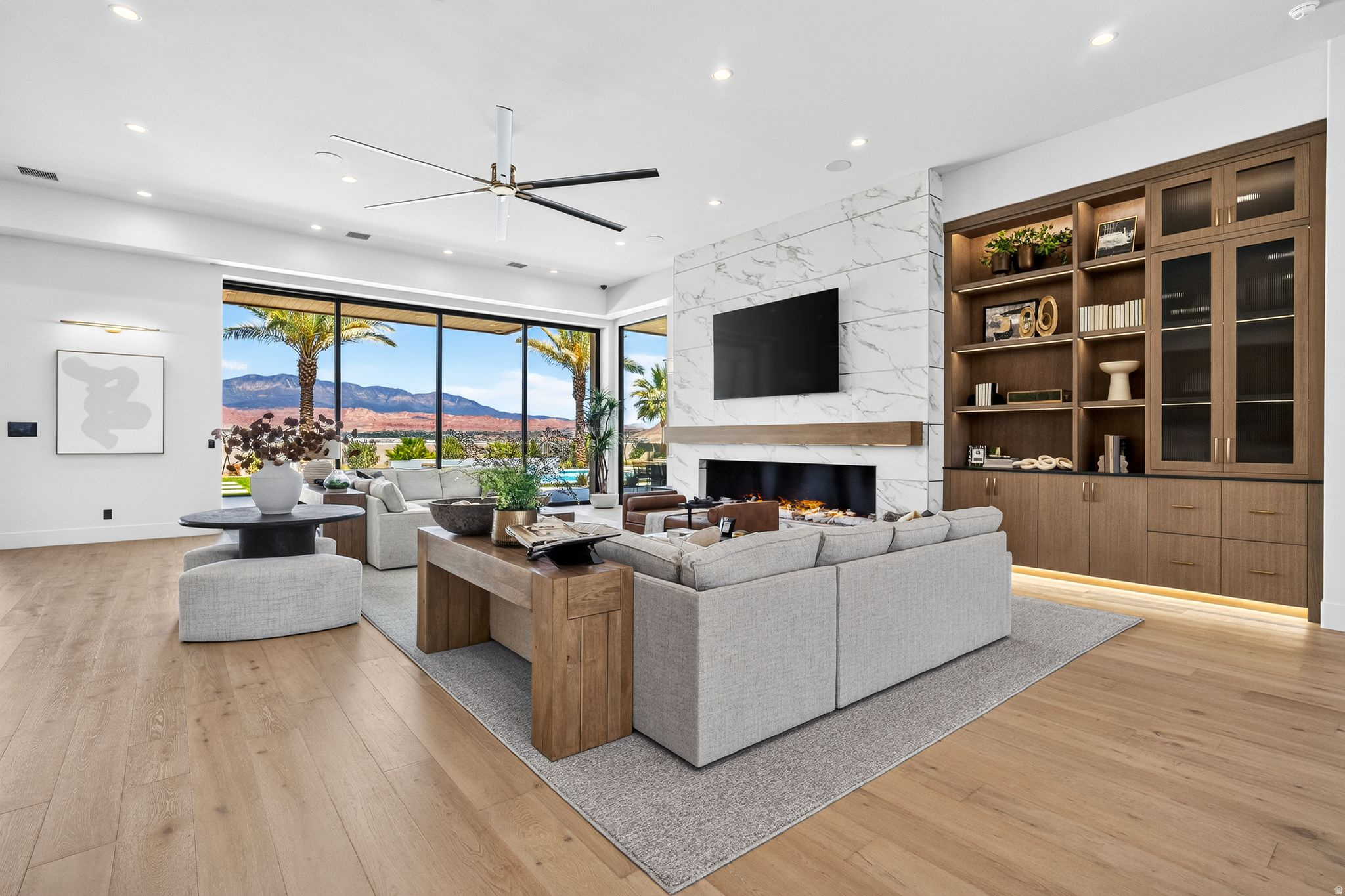 STONE CLIFF PH 17 - Residential