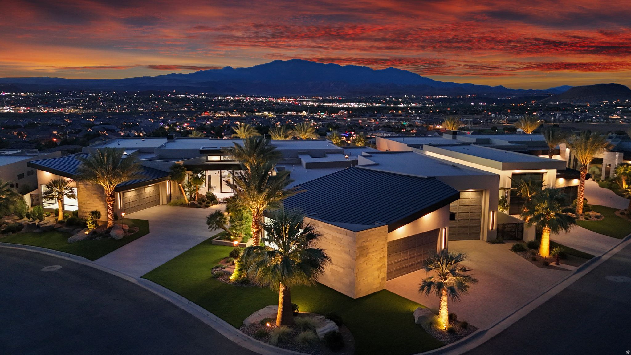 STONE CLIFF PH 17 - Residential