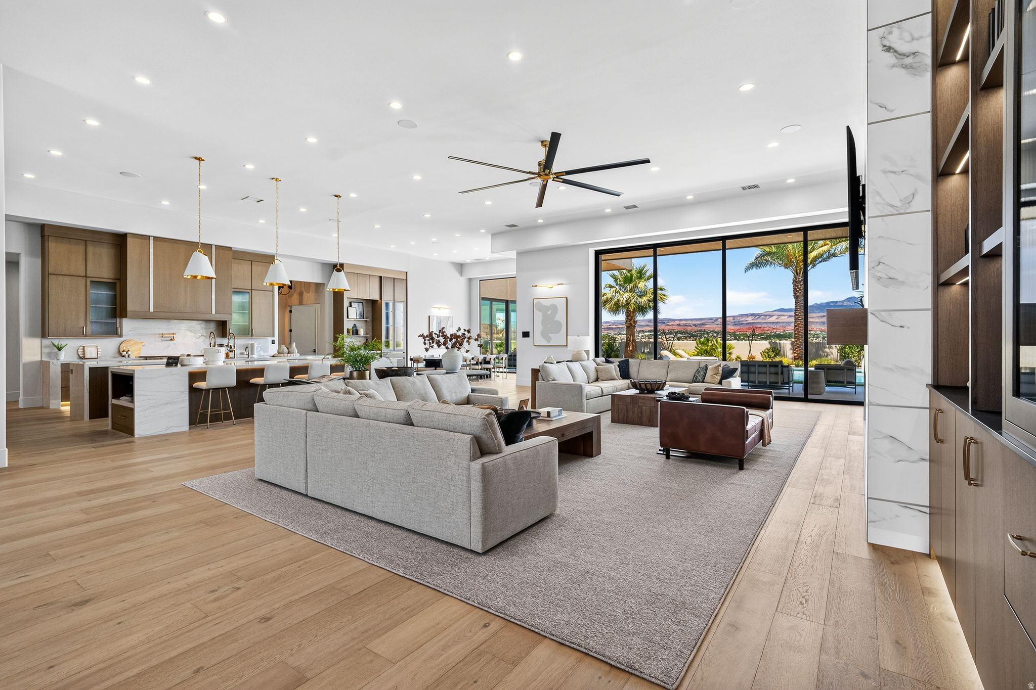STONE CLIFF PH 17 - Residential