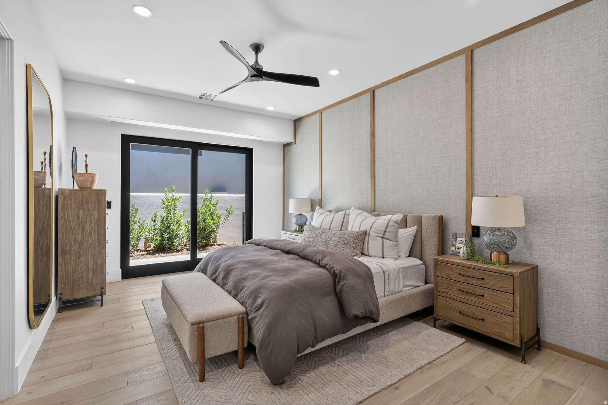 STONE CLIFF PH 17 - Residential