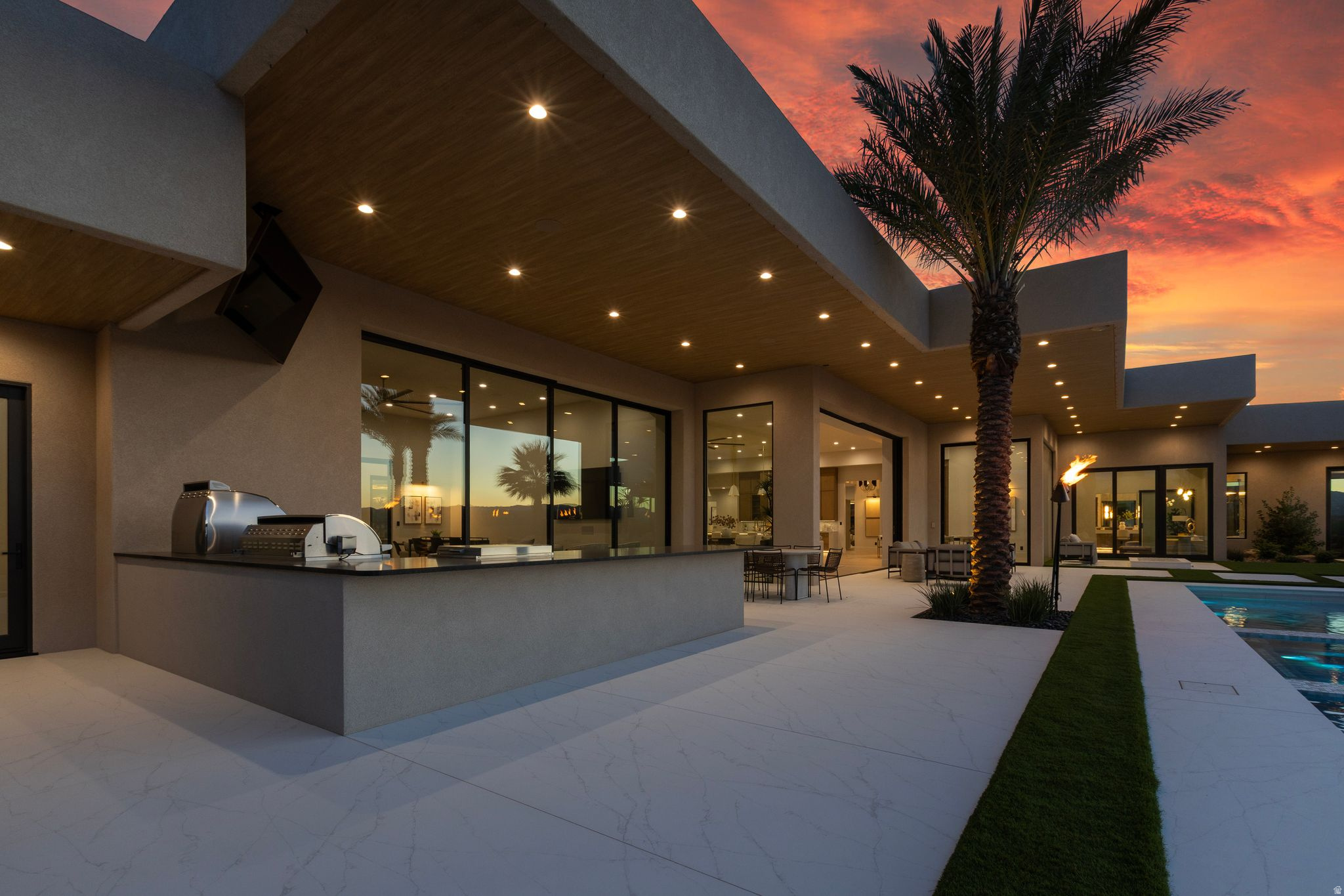 STONE CLIFF PH 17 - Residential