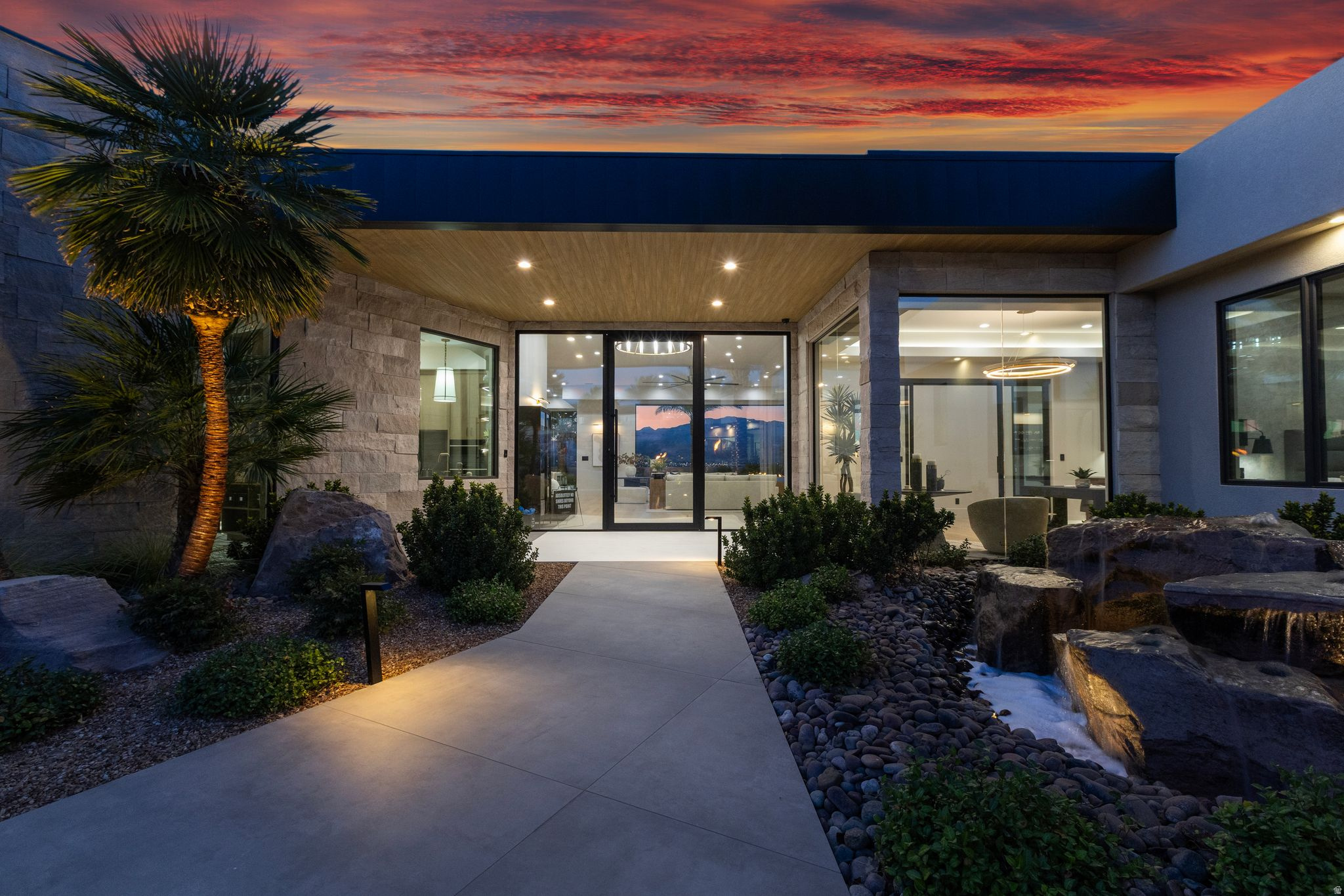 STONE CLIFF PH 17 - Residential