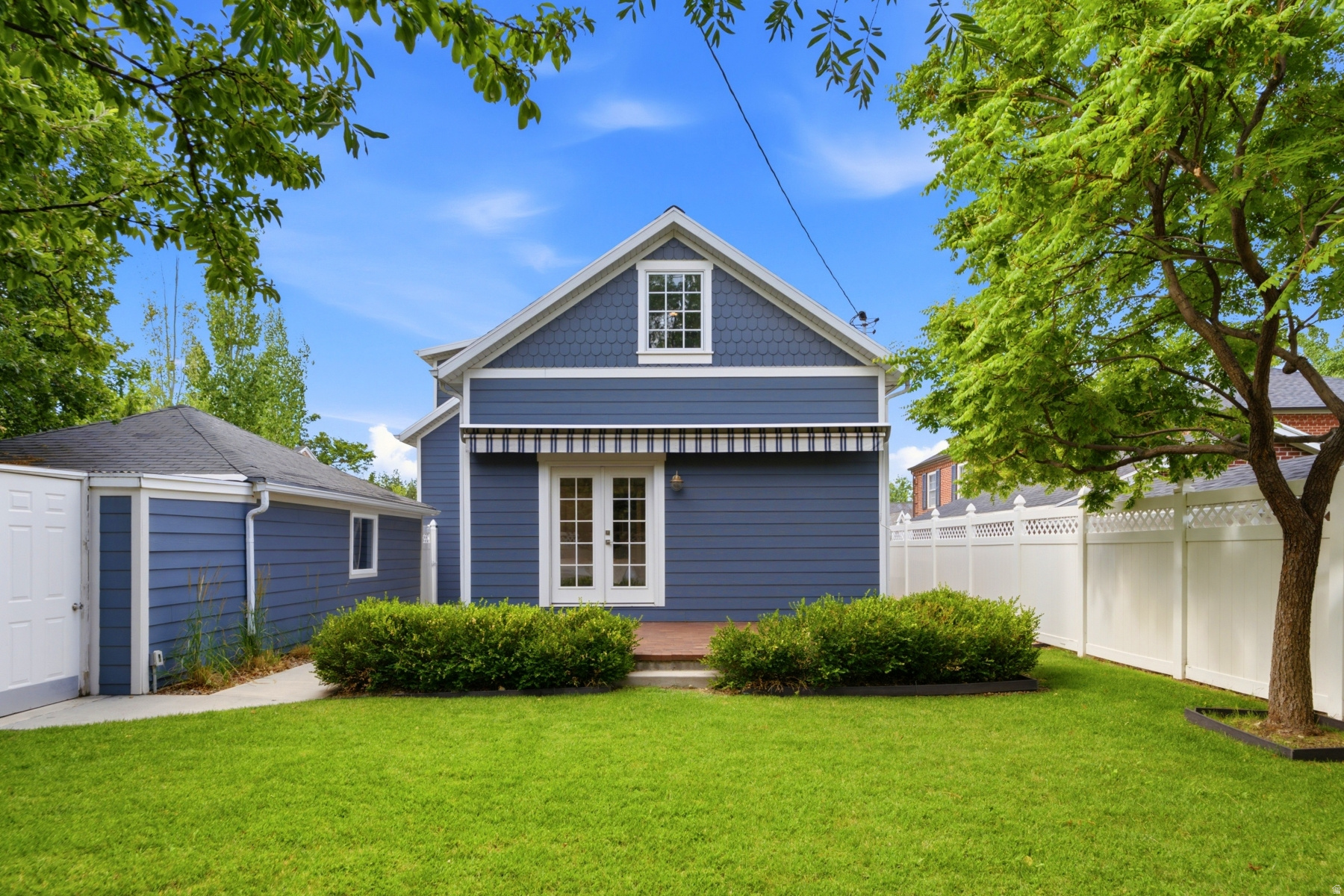 YALECREST - Residential