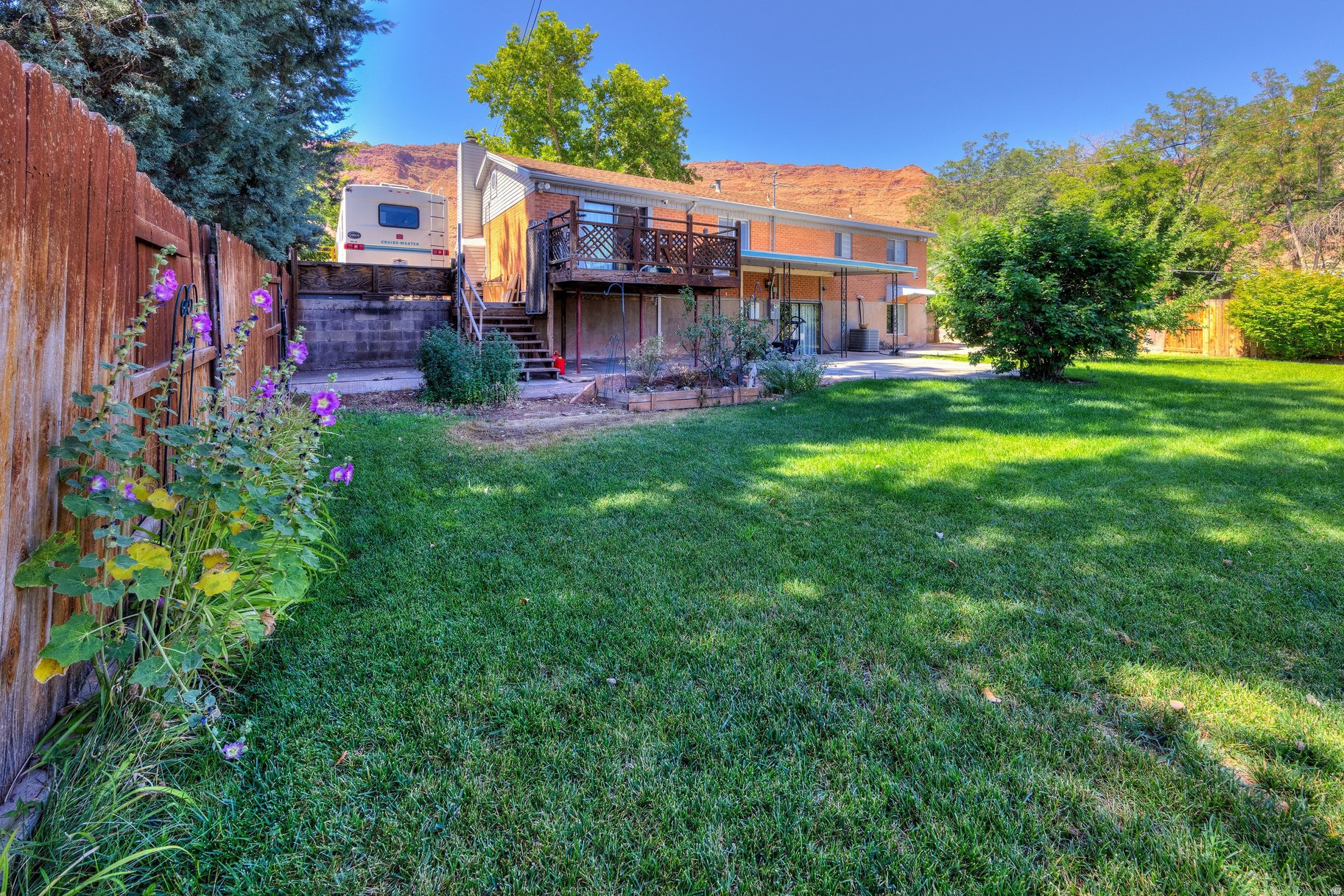 MOUNTAIN VIEW - Residential