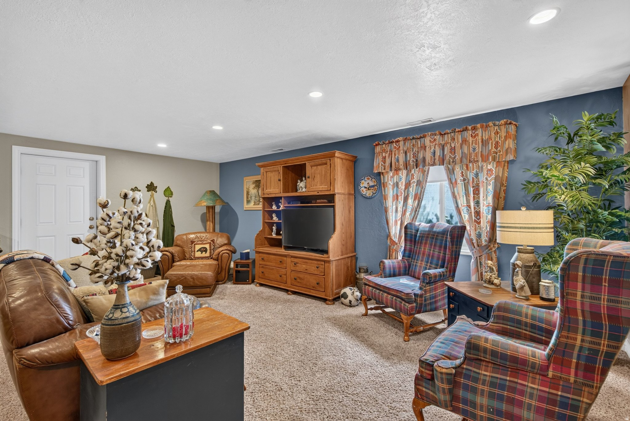 BROOKSIDE - Residential