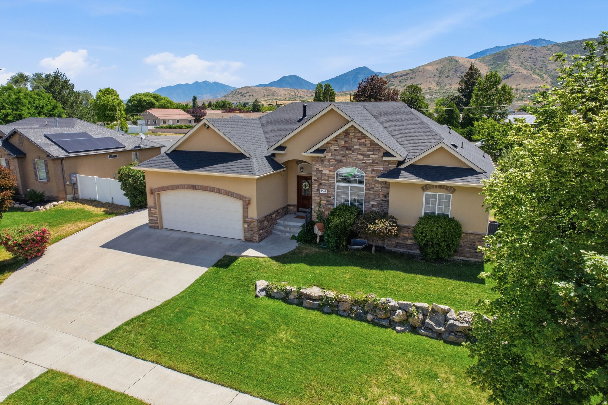 BROOKSIDE - Residential