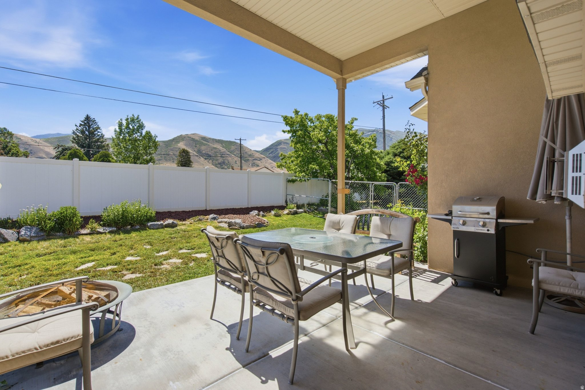 BROOKSIDE - Residential