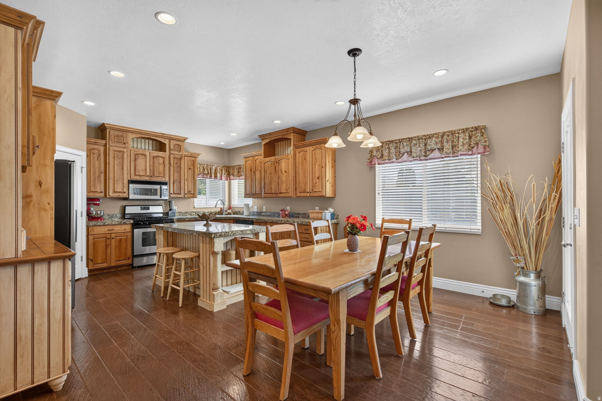 BROOKSIDE - Residential