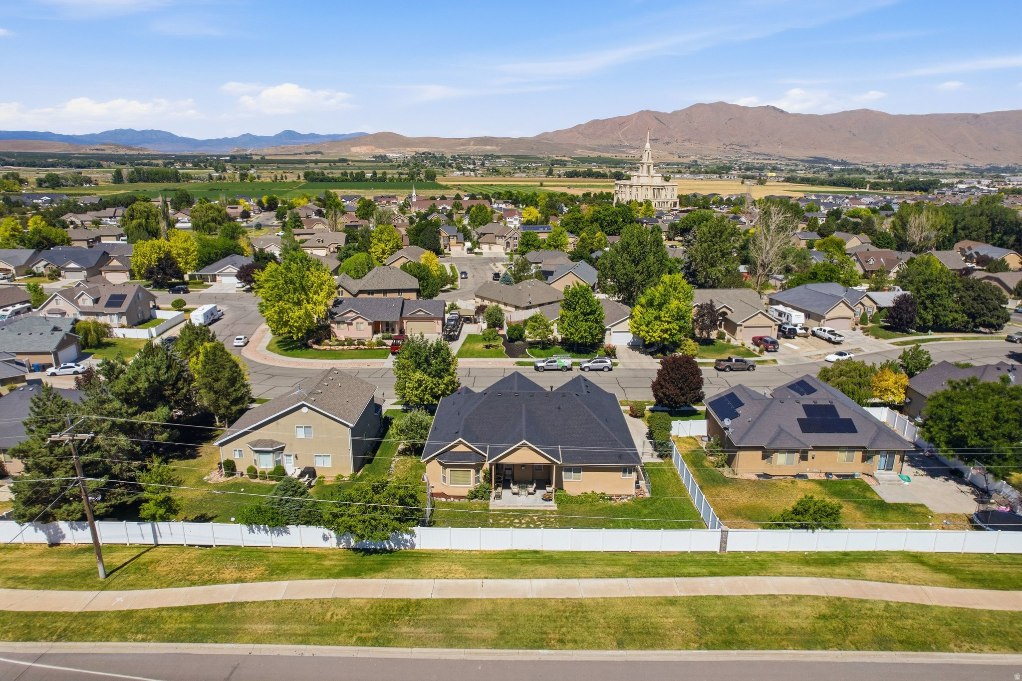BROOKSIDE - Residential