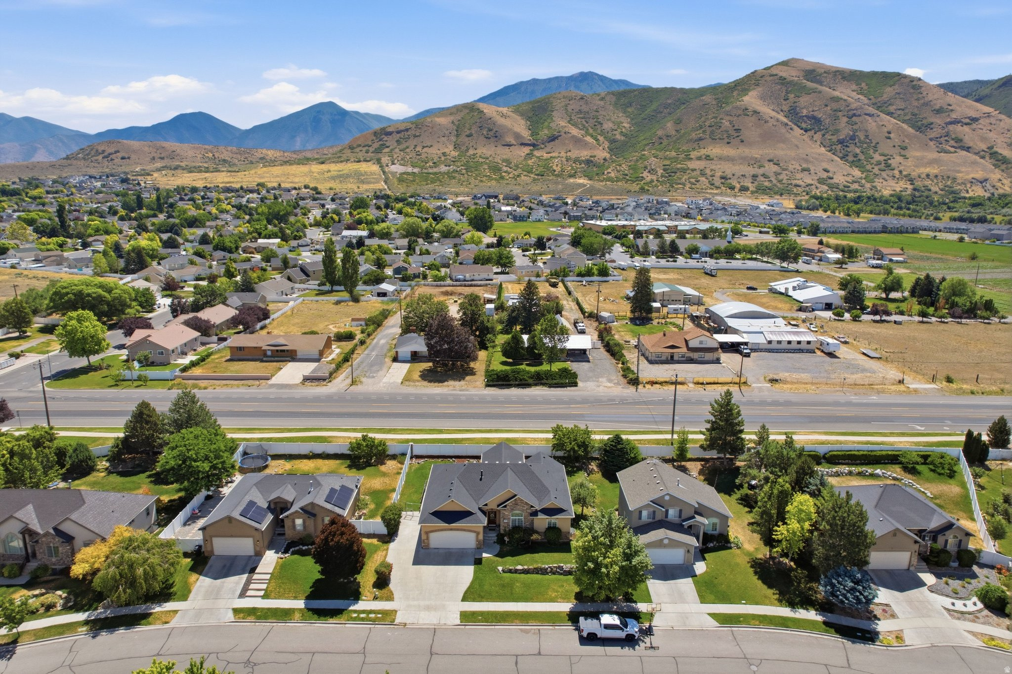 BROOKSIDE - Residential
