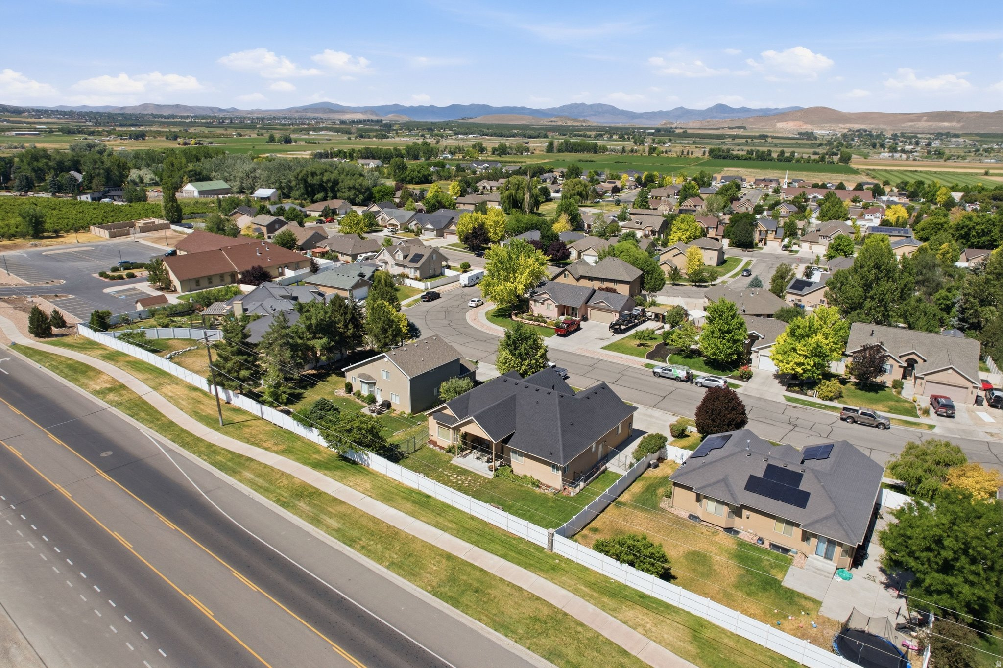 BROOKSIDE - Residential