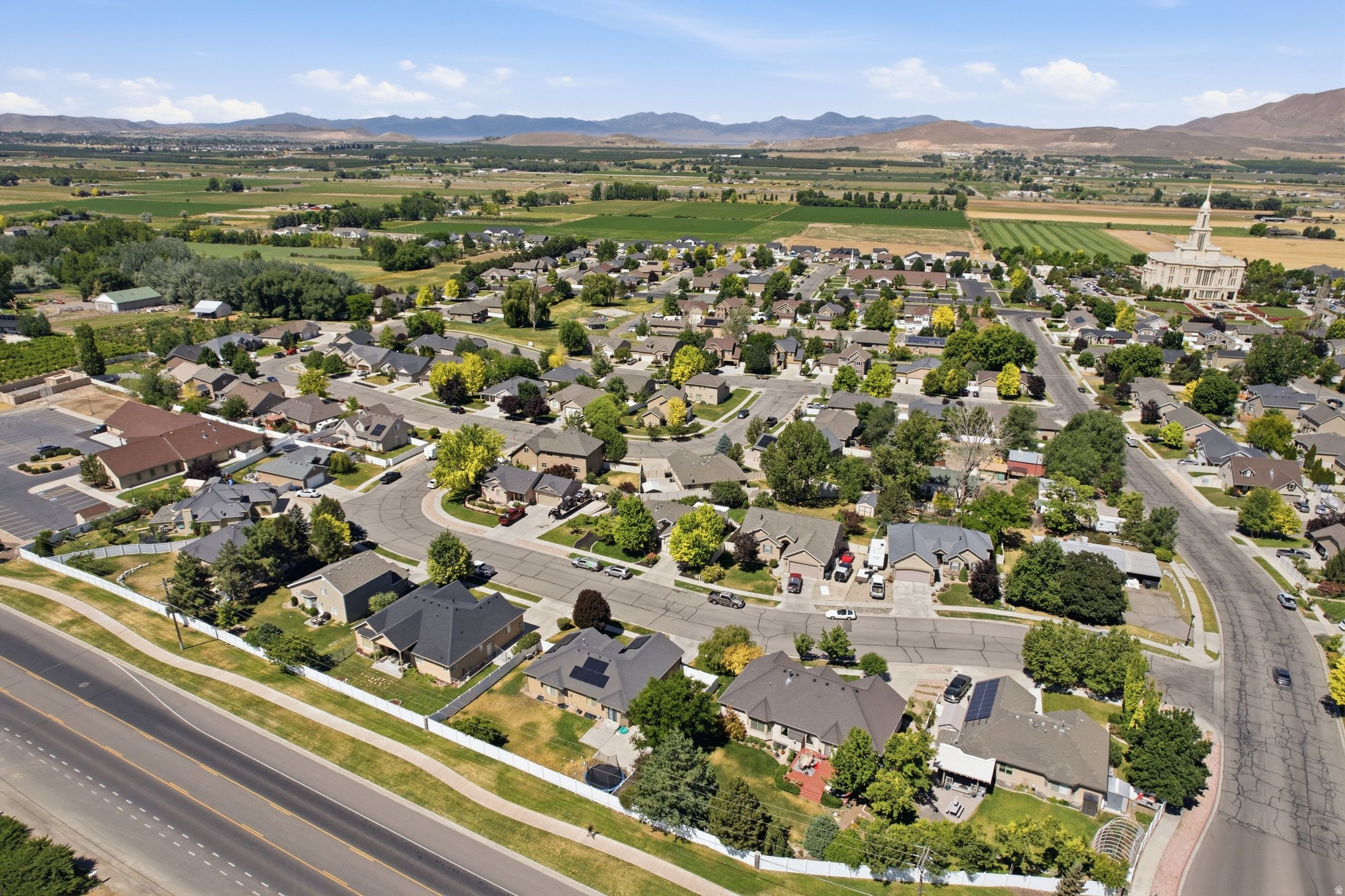 BROOKSIDE - Residential