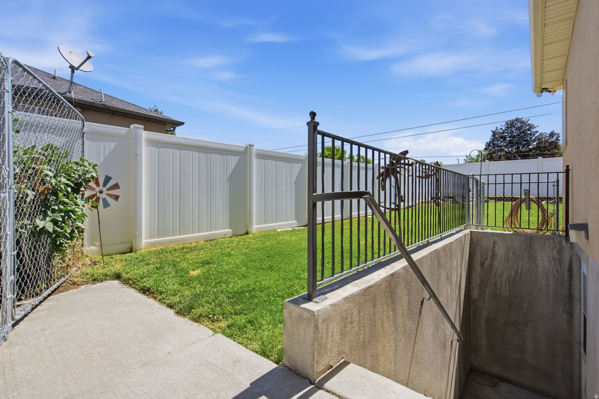 BROOKSIDE - Residential