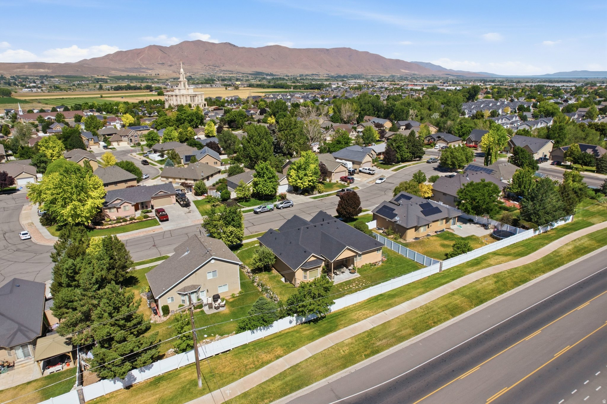 BROOKSIDE - Residential