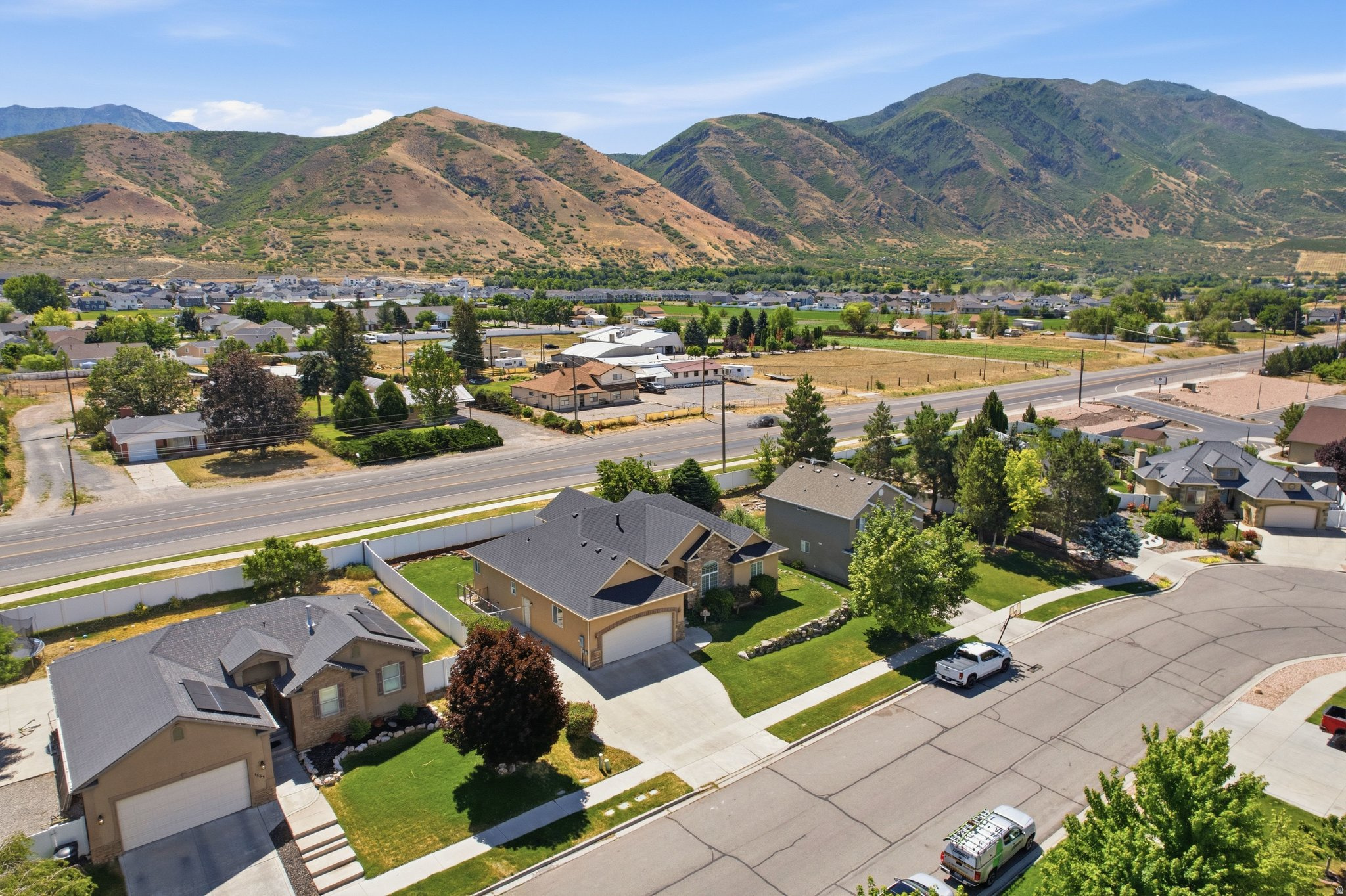 BROOKSIDE - Residential