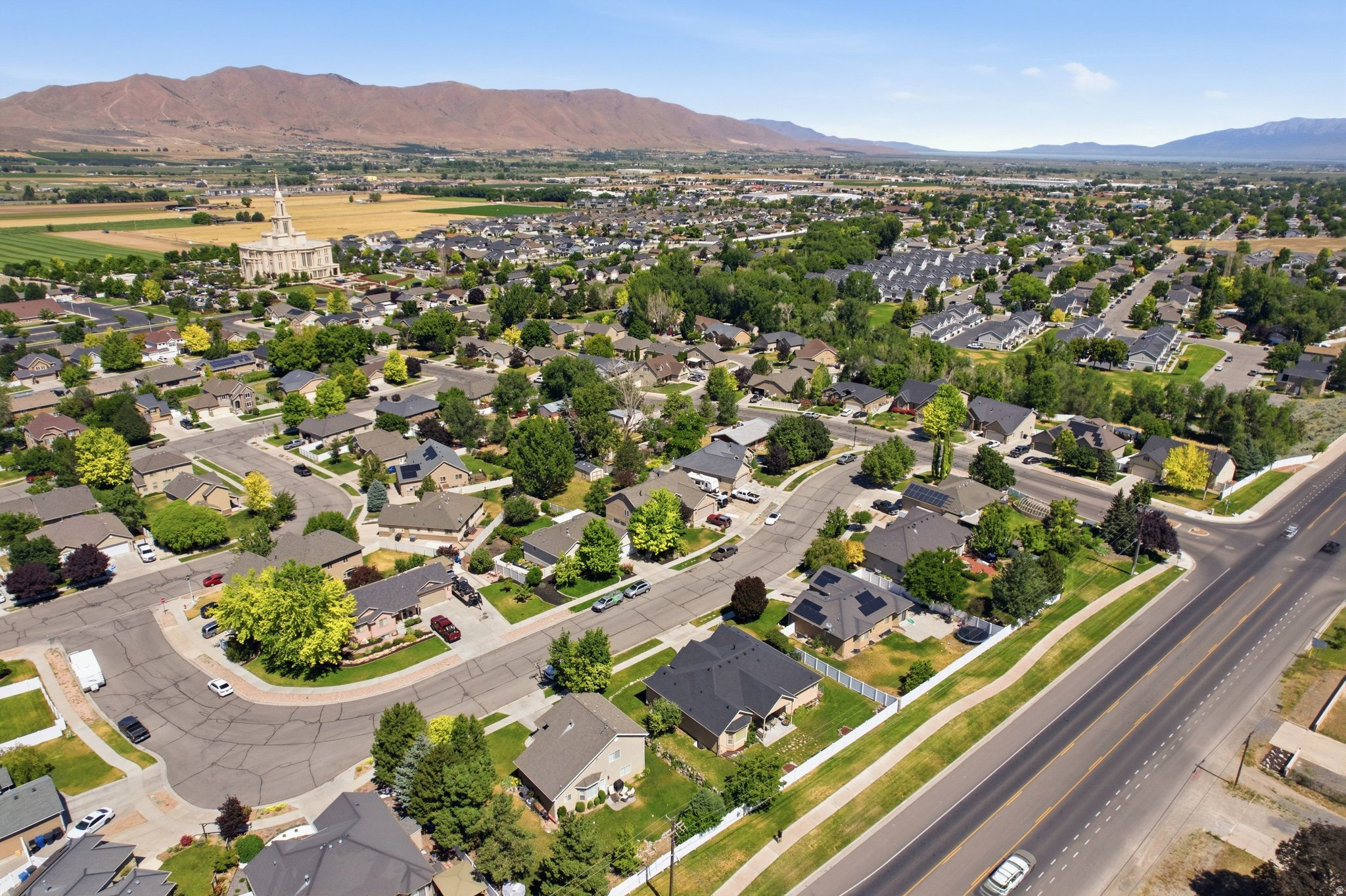 BROOKSIDE - Residential