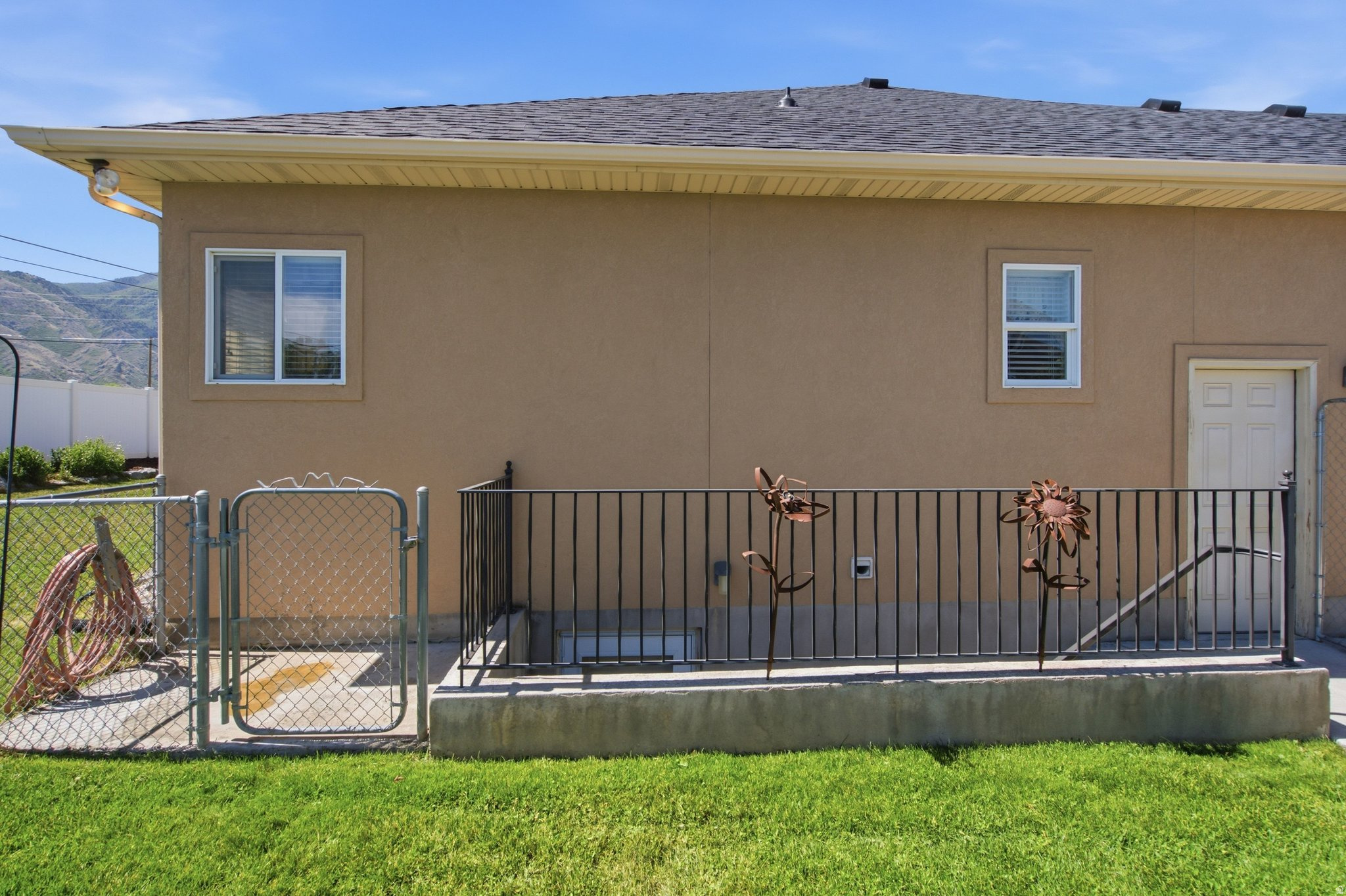 BROOKSIDE - Residential