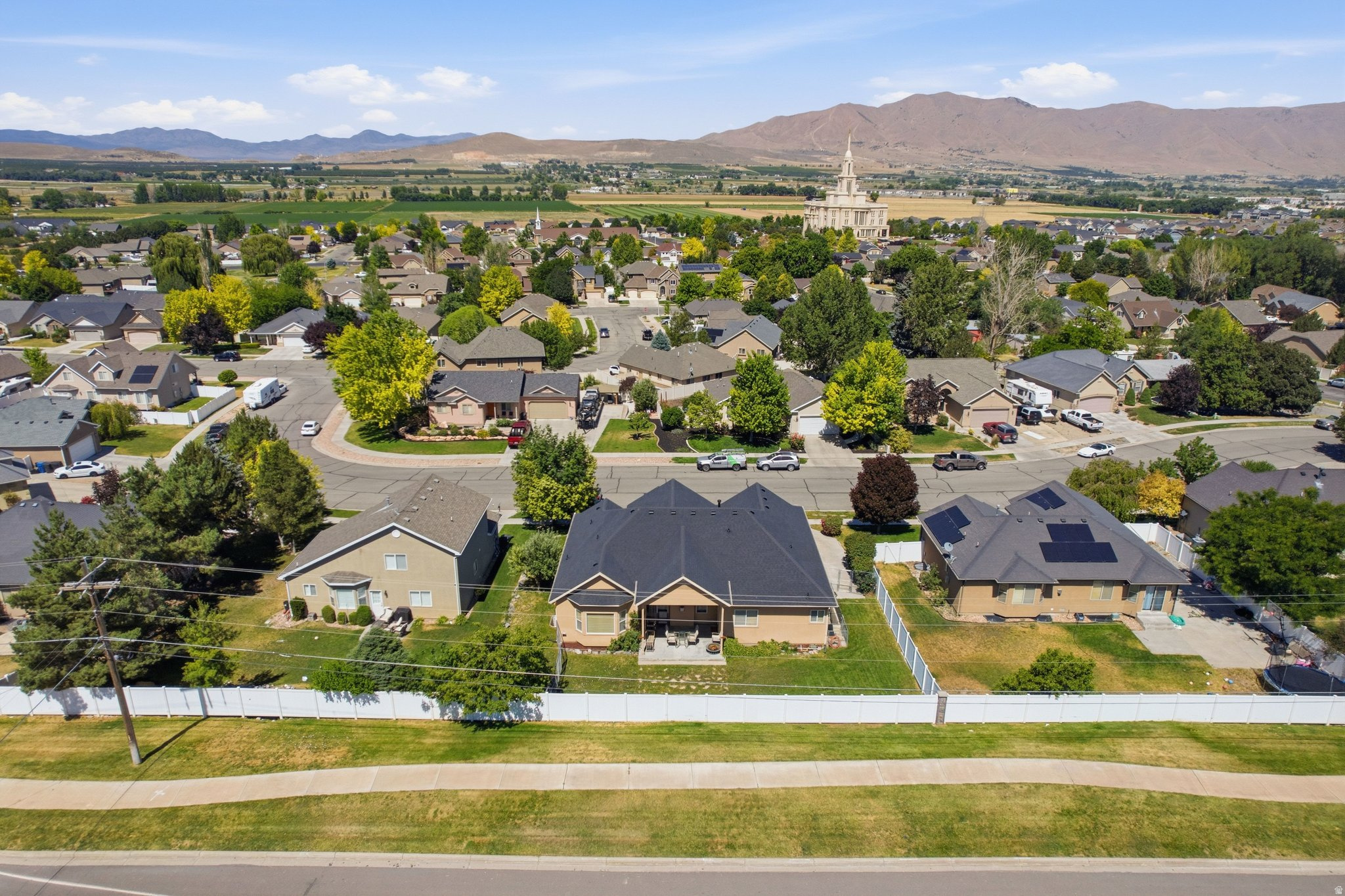 BROOKSIDE - Residential