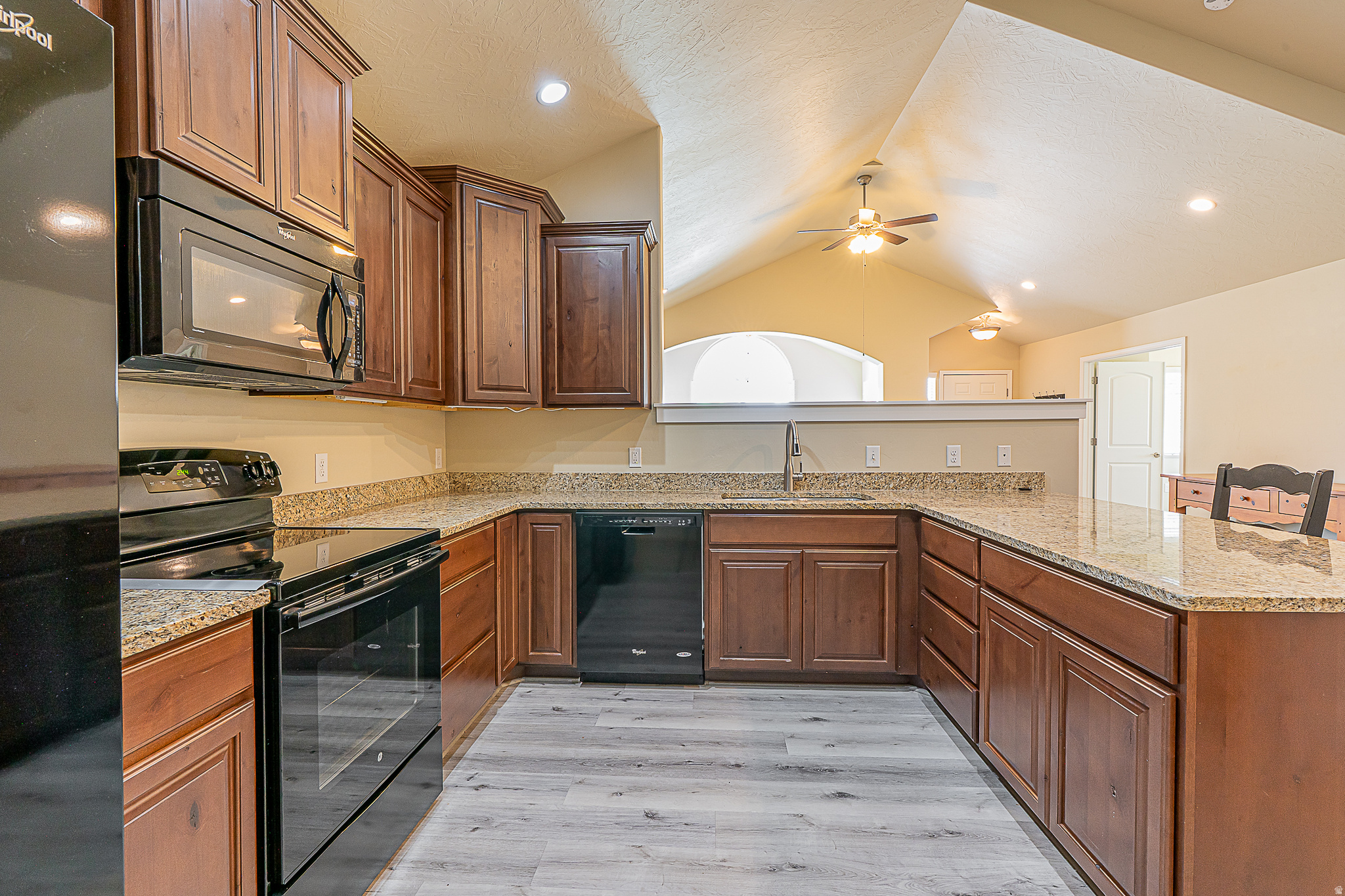 TOWNE CENTER VILLAS - Residential