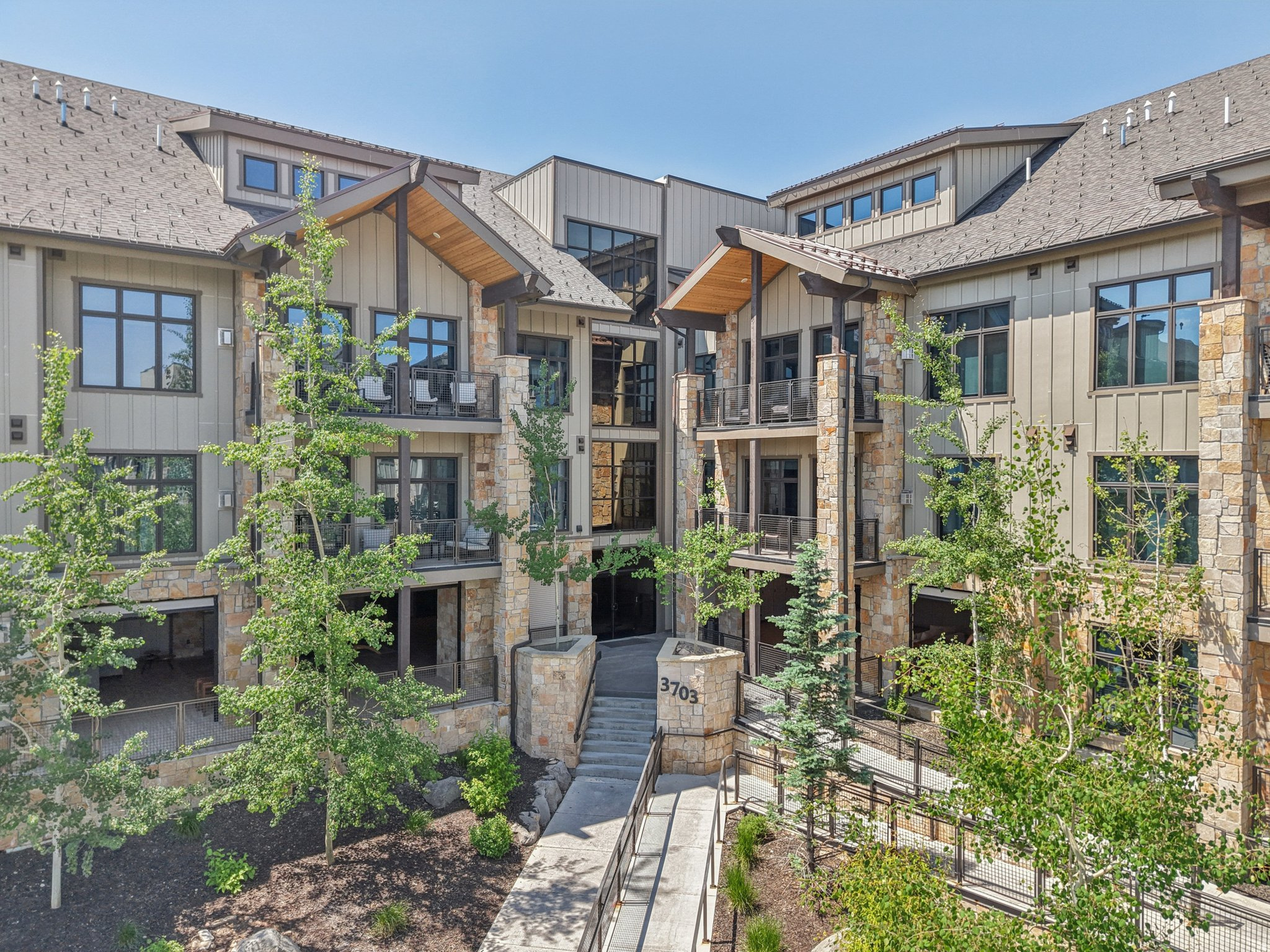 BLACKSTONE FLATS CONDOS - Residential