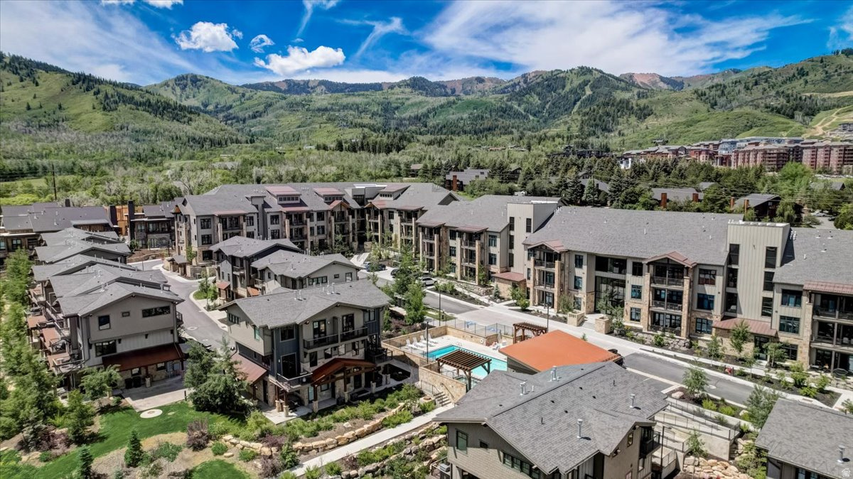 BLACKSTONE FLATS CONDOS - Residential