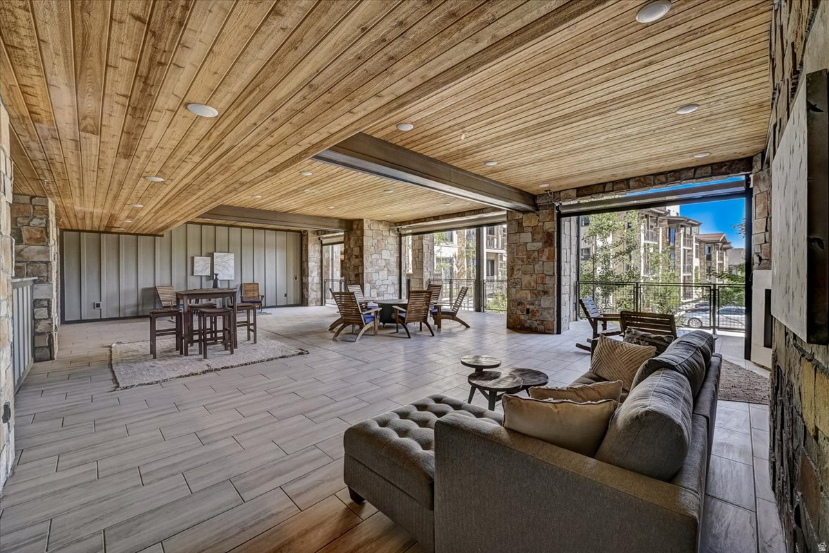 BLACKSTONE FLATS CONDOS - Residential